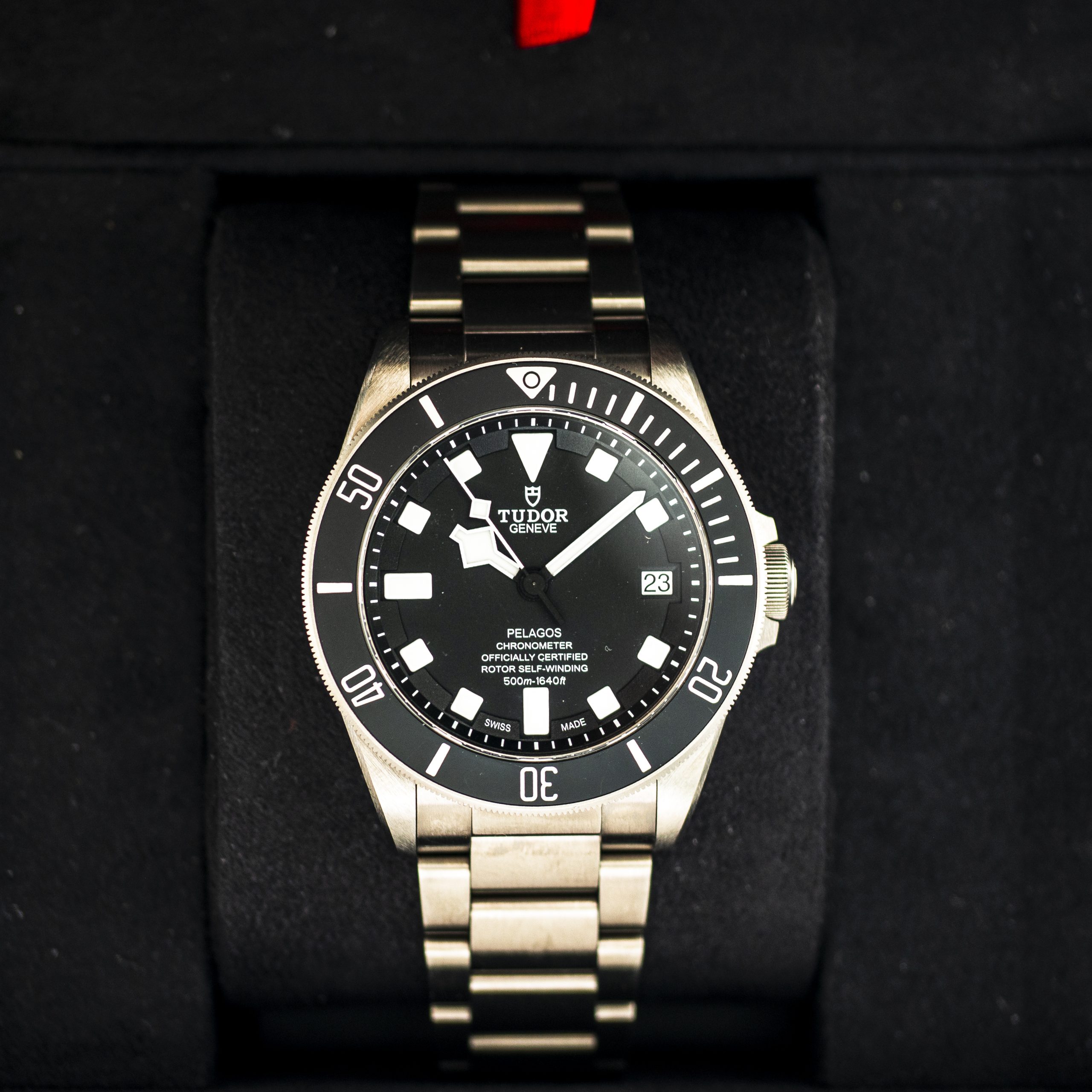 1468_marcels_watch_group_tudor_25600T_pelagos_cbox_papers_03