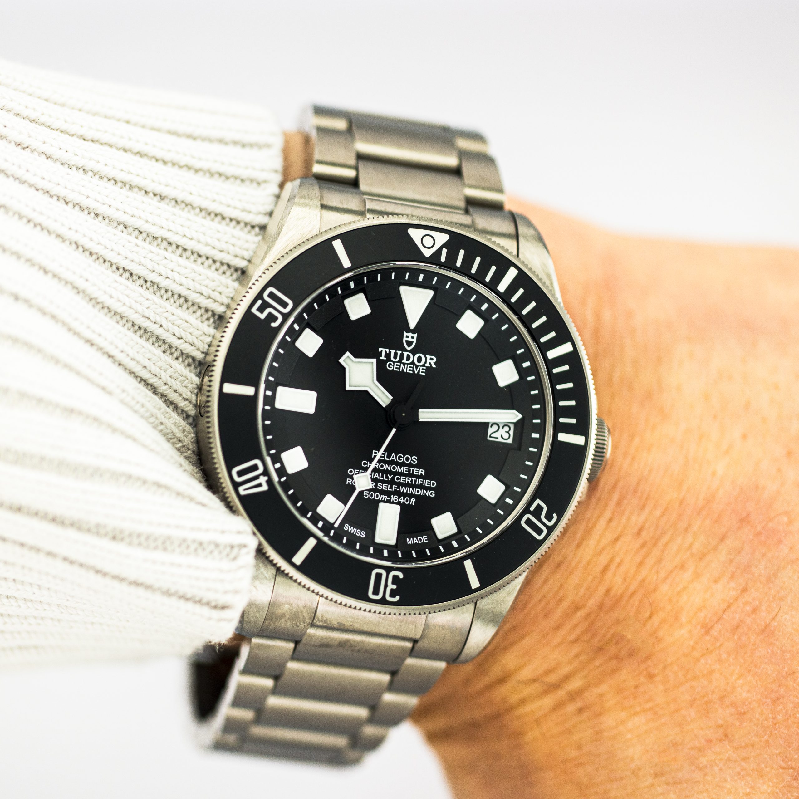 1468_marcels_watch_group_tudor_25600T_pelagos_wristshot_02