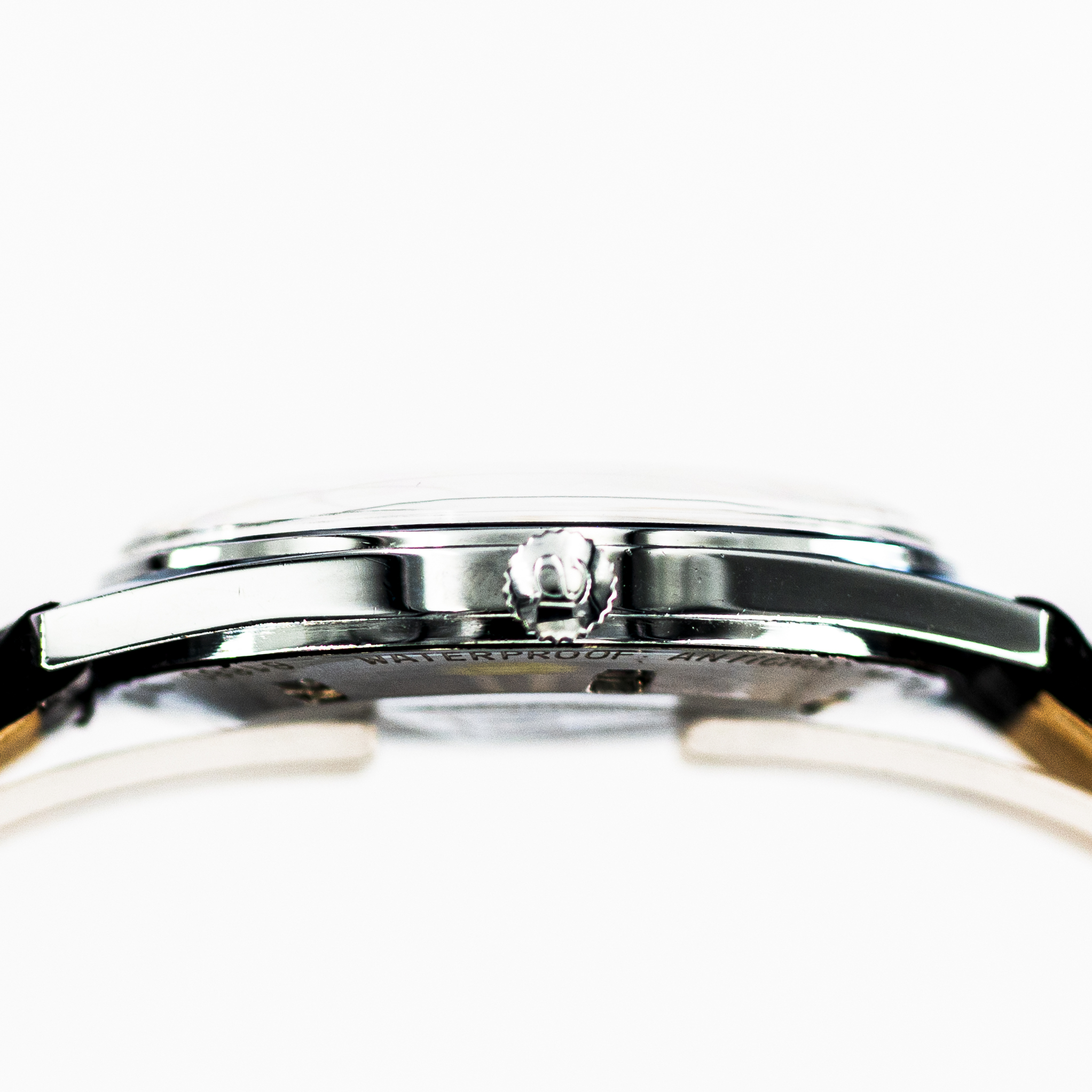 1474_marcels_watch_group_vintage_wristwatch_1960s_atlantic_61660_worldmaster_case_side_01