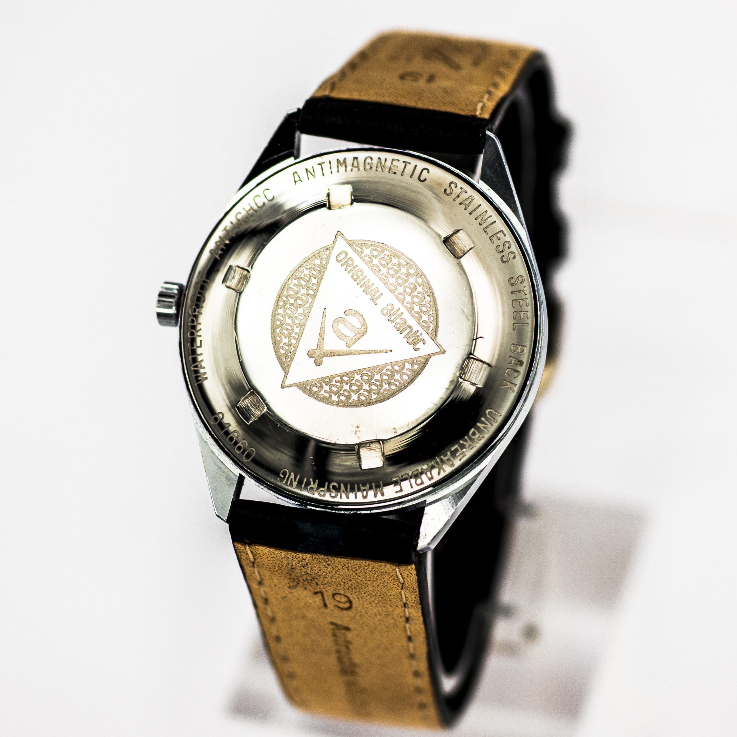 1474_marcels_watch_group_vintage_wristwatch_1960s_atlantic_61660_worldmaster_caseback_02