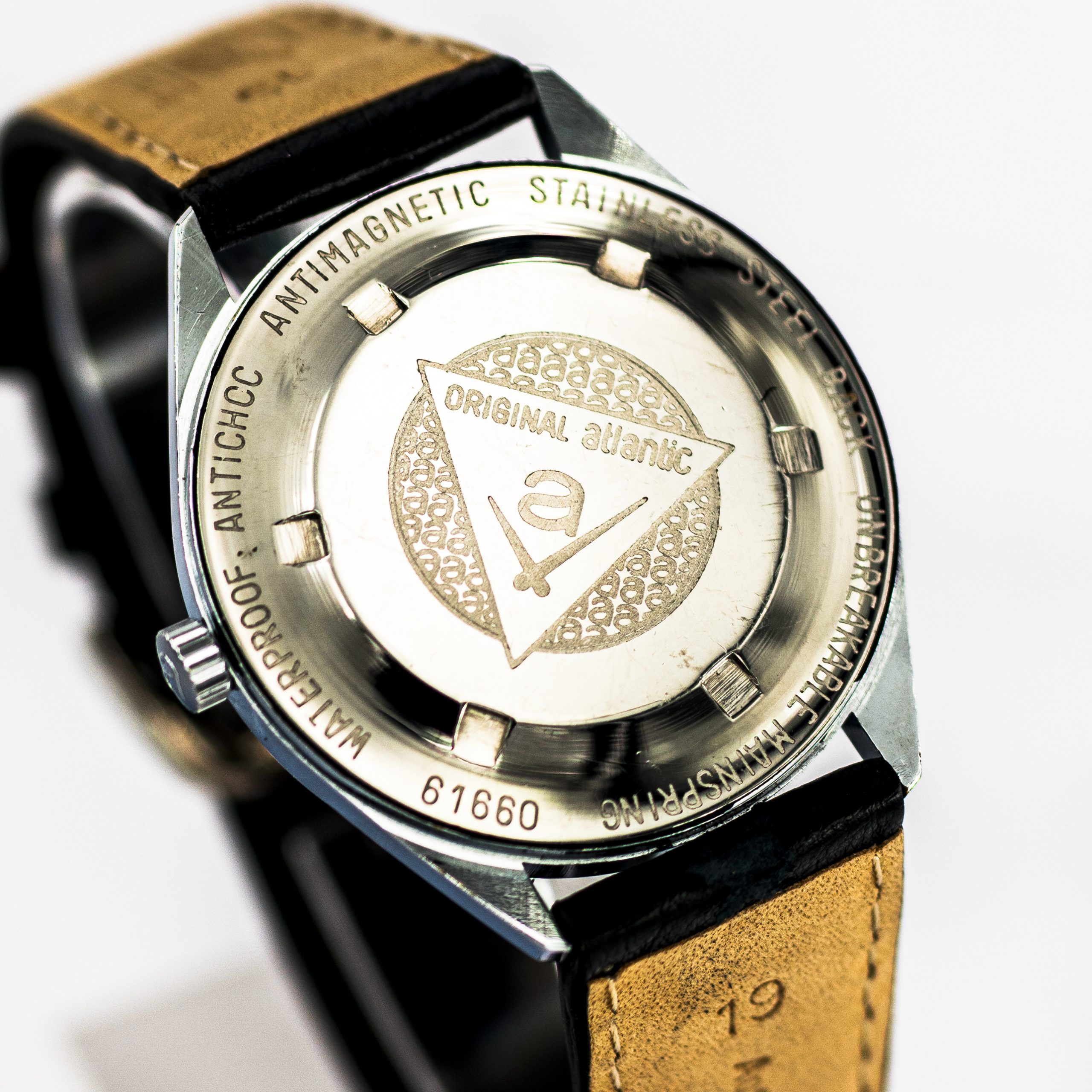 1474_marcels_watch_group_vintage_wristwatch_1960s_atlantic_61660_worldmaster_caseback_03