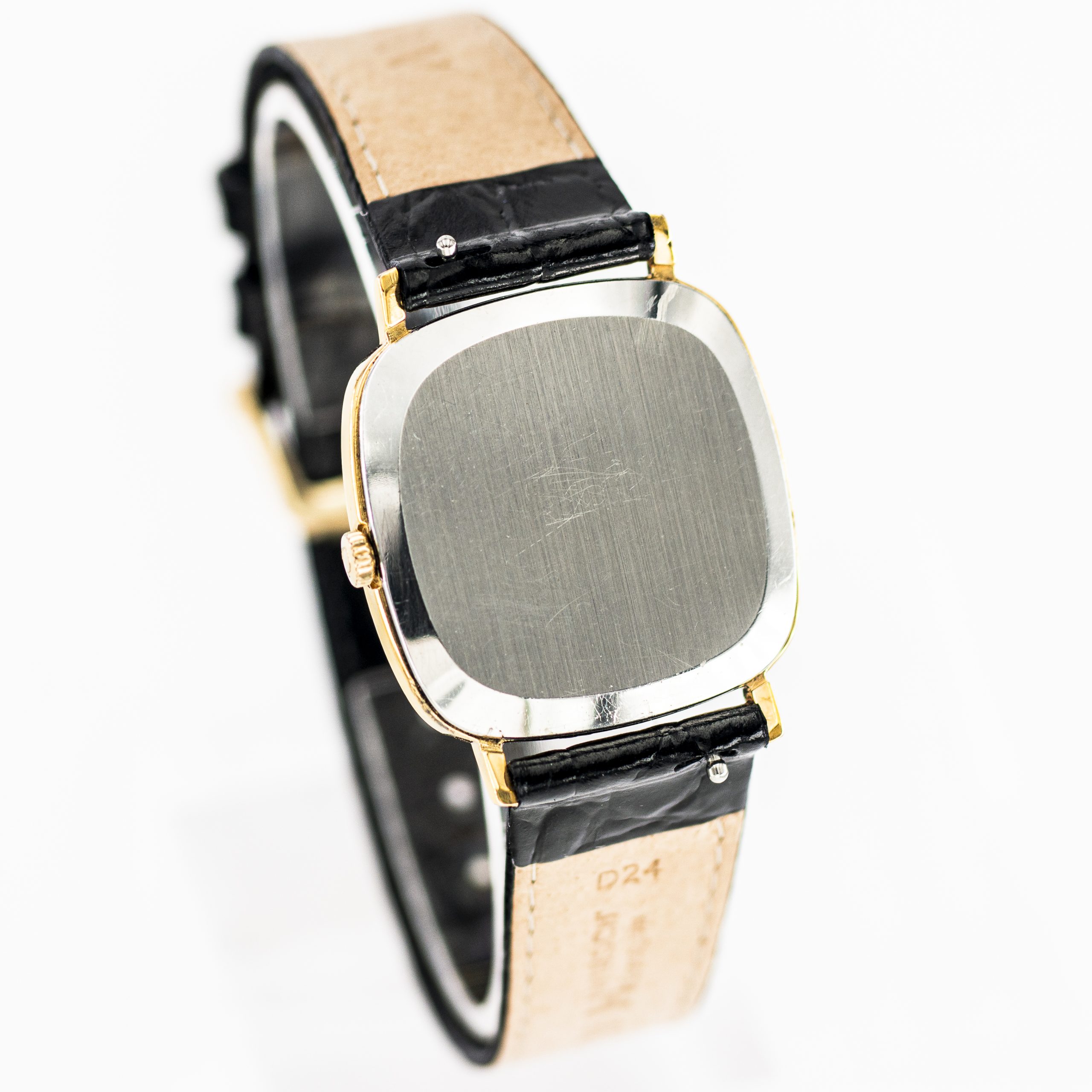 1480_marcels_watch_group_vintage_wrist_watch_1974_omega_MD111.0118_de_ville_caseback_01