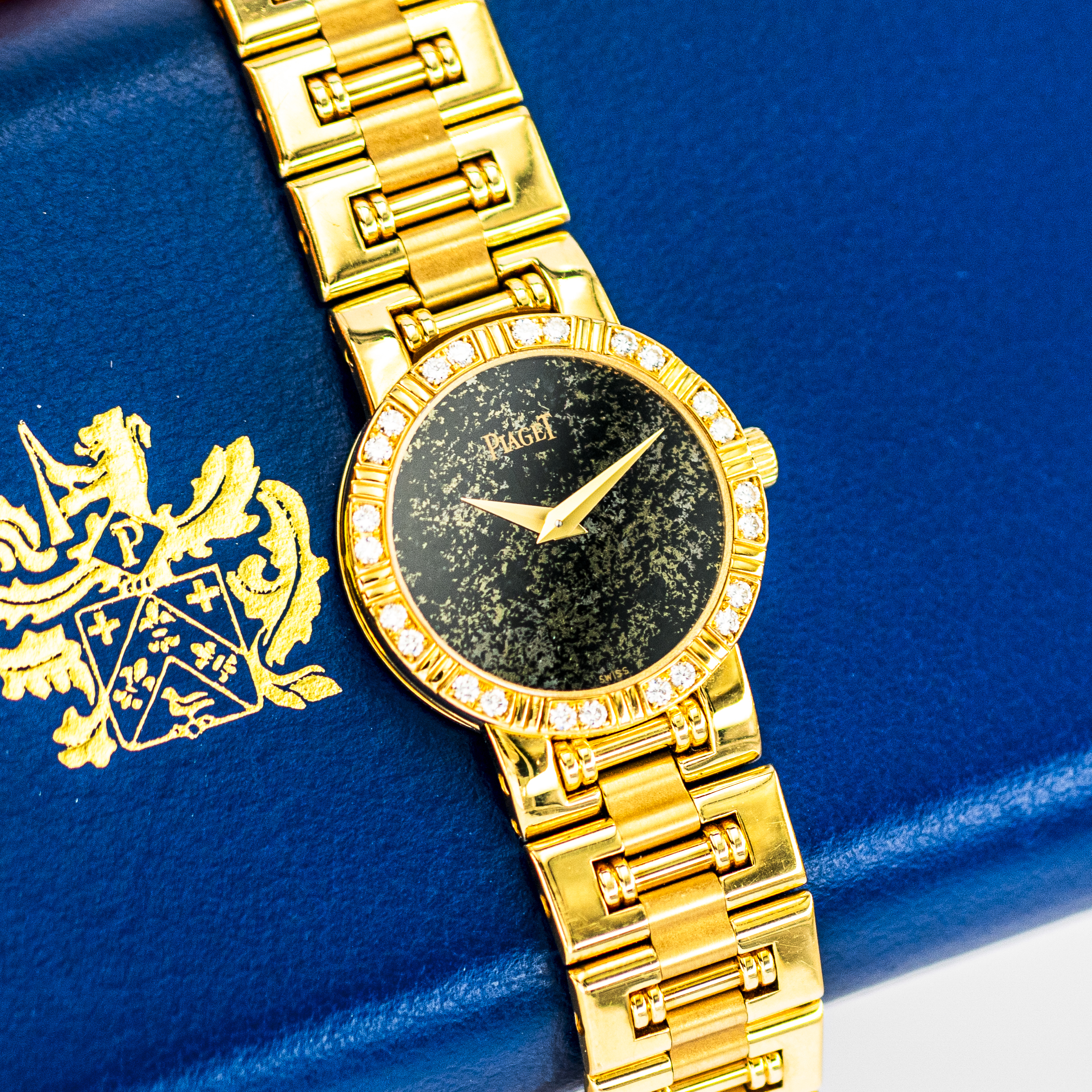1354_marcels_watch_group_2002_piaget_80564K818_dancer_stone_dial_03