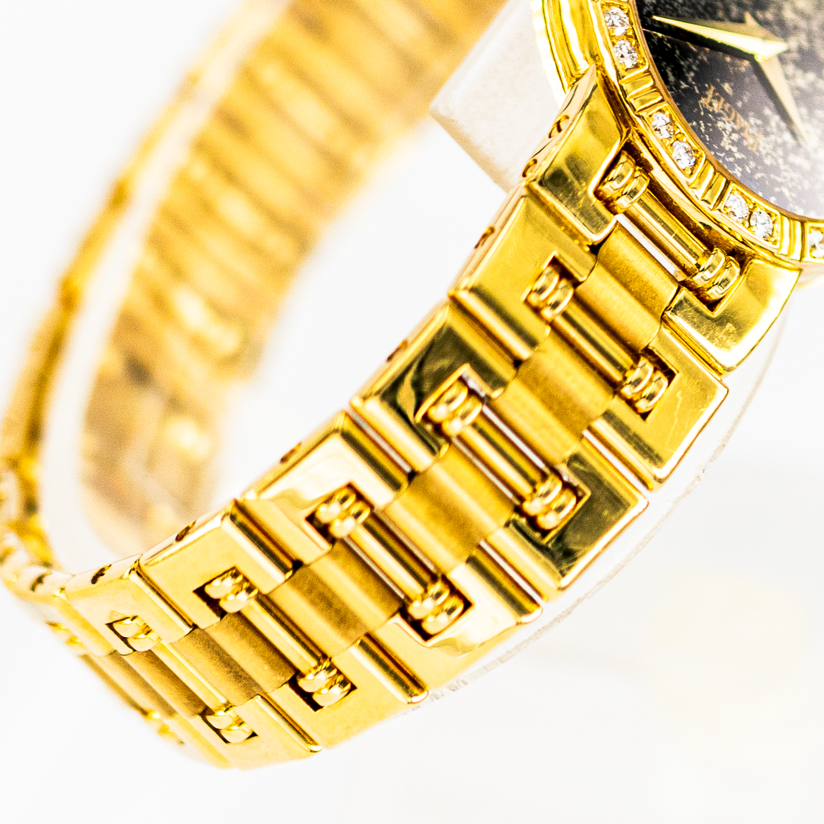 1354_marcels_watch_group_2002_piaget_80564K818_dancer_stone_dial_bracelet_04