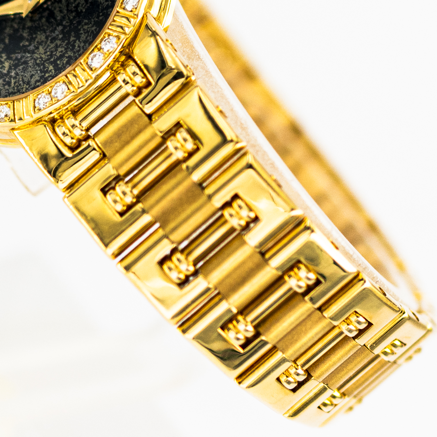 1354_marcels_watch_group_2002_piaget_80564K818_dancer_stone_dial_bracelet_05