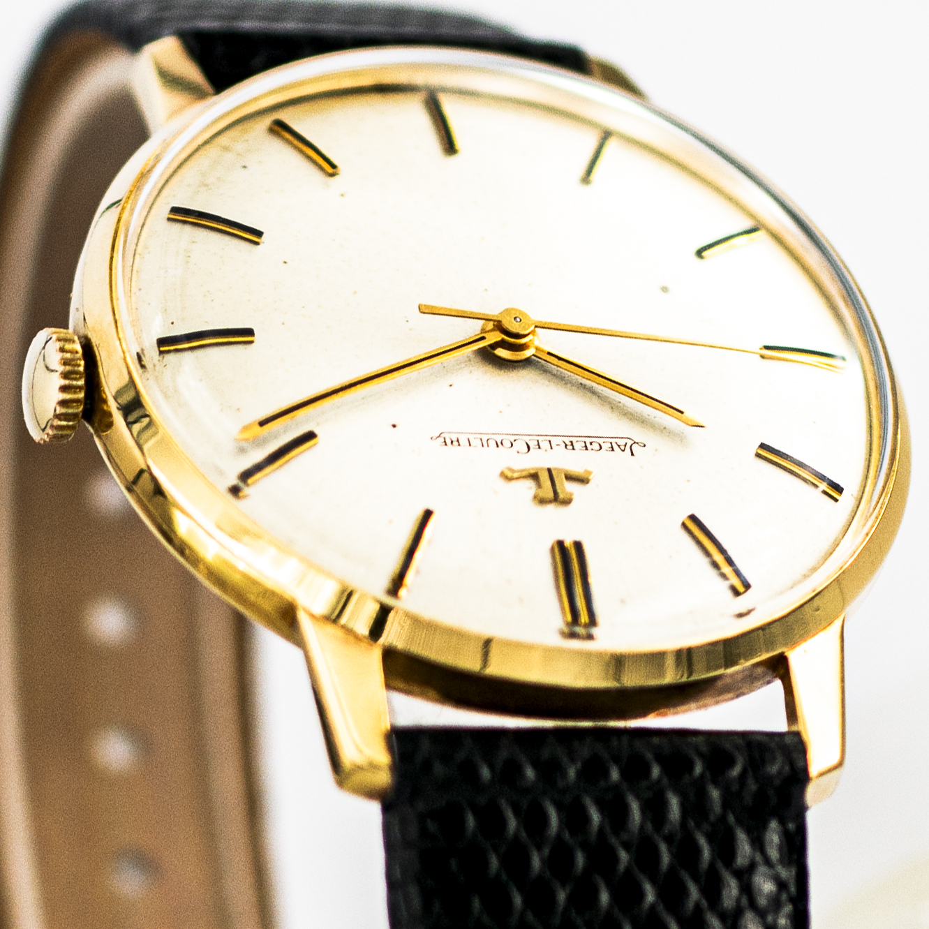 1506_marcels_watch_group_vintage_wristwatch_1970_jaegerlecoultre_20007_lugs_01