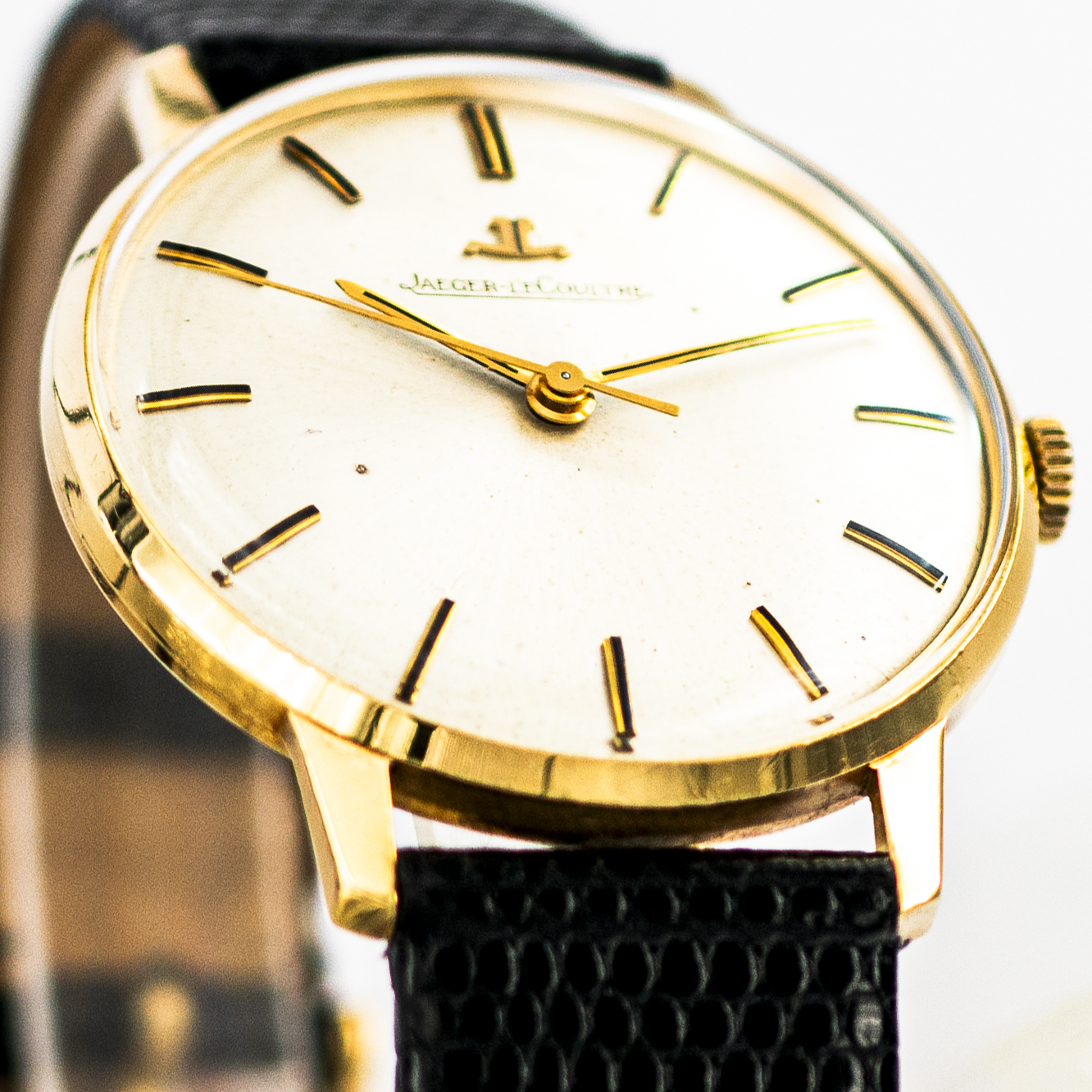 1506_marcels_watch_group_vintage_wristwatch_1970_jaegerlecoultre_20007_lugs_03