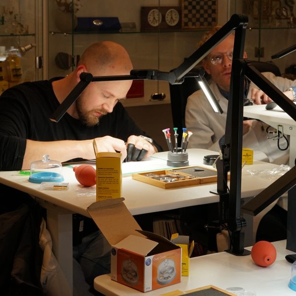 marcels_watch_group_watchmaking_course_watchmaker_117