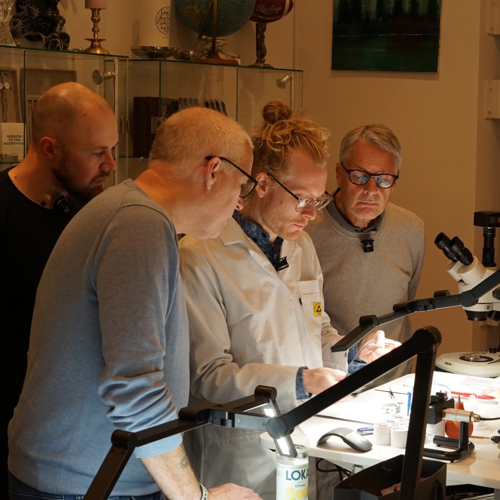 marcels_watch_group_watchmaking_course_watchmaker_110