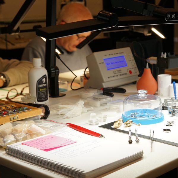 marcels_watch_group_watchmaking_course_watchmaker_104