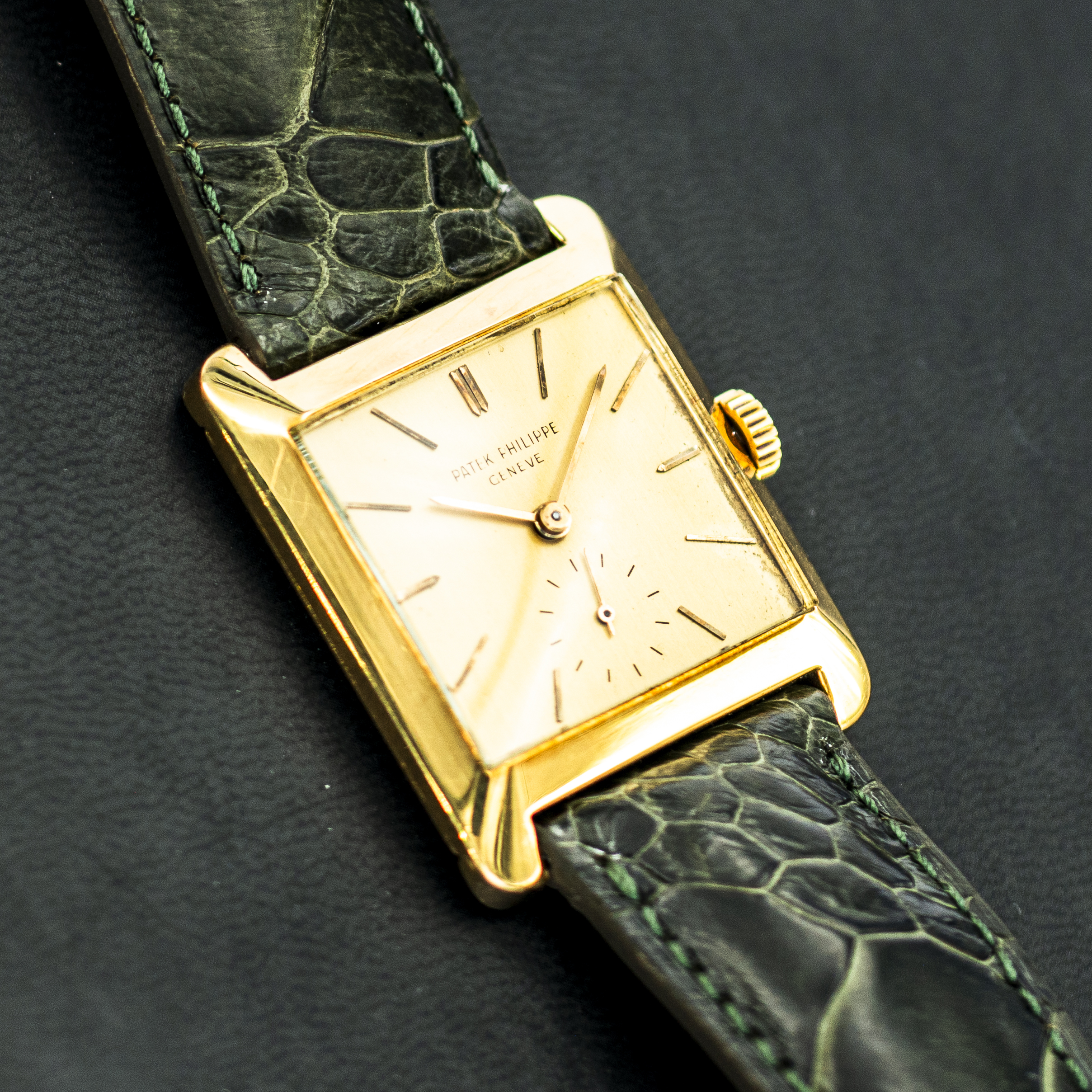 1507_marcels_watch_group_vintage_wristwatch_1952_patek_philippe_2488_goldwatch_dial_18
