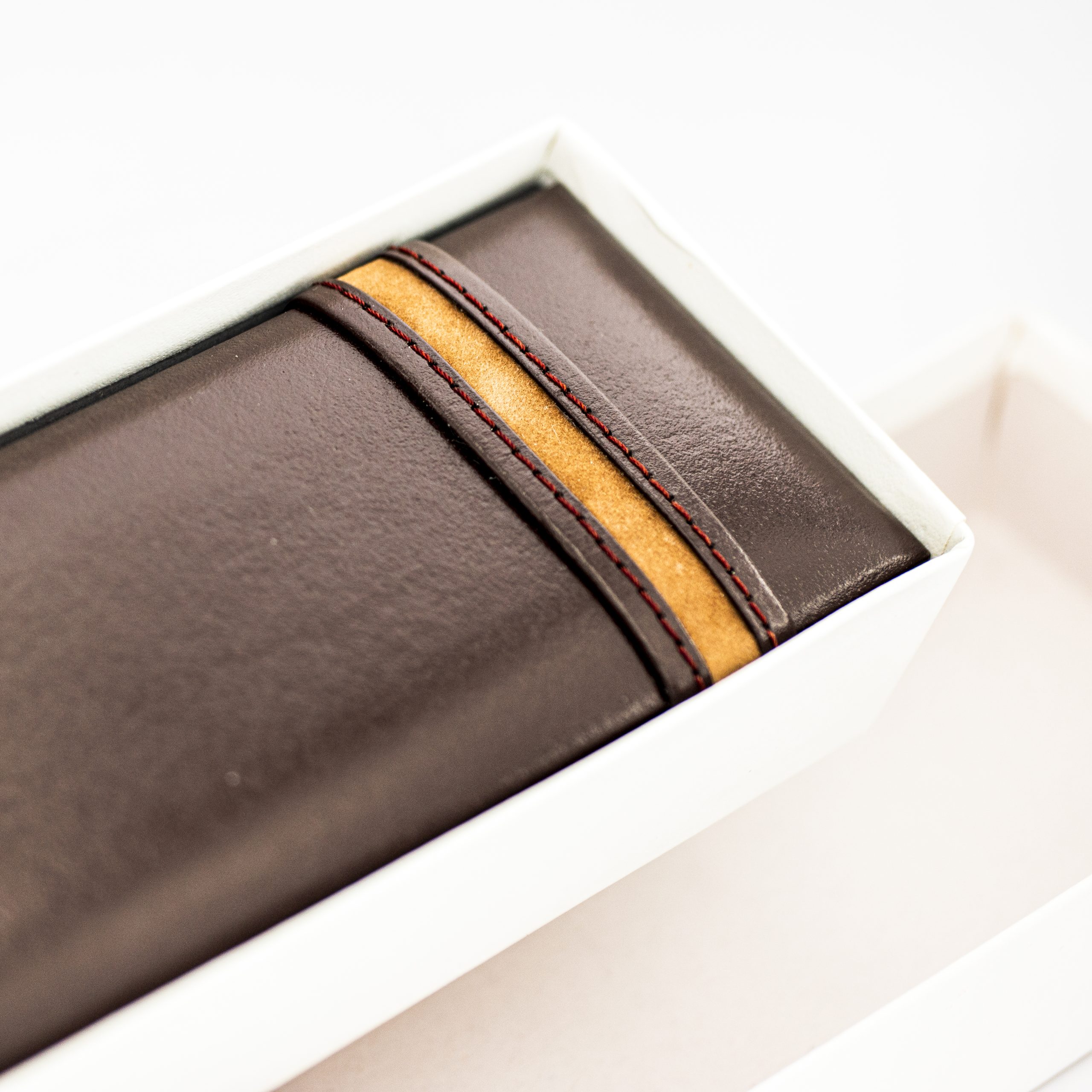 1510_marcels_watch_group_vintage_wristwatch_1955_iwc_1454642_calatrava_box_03