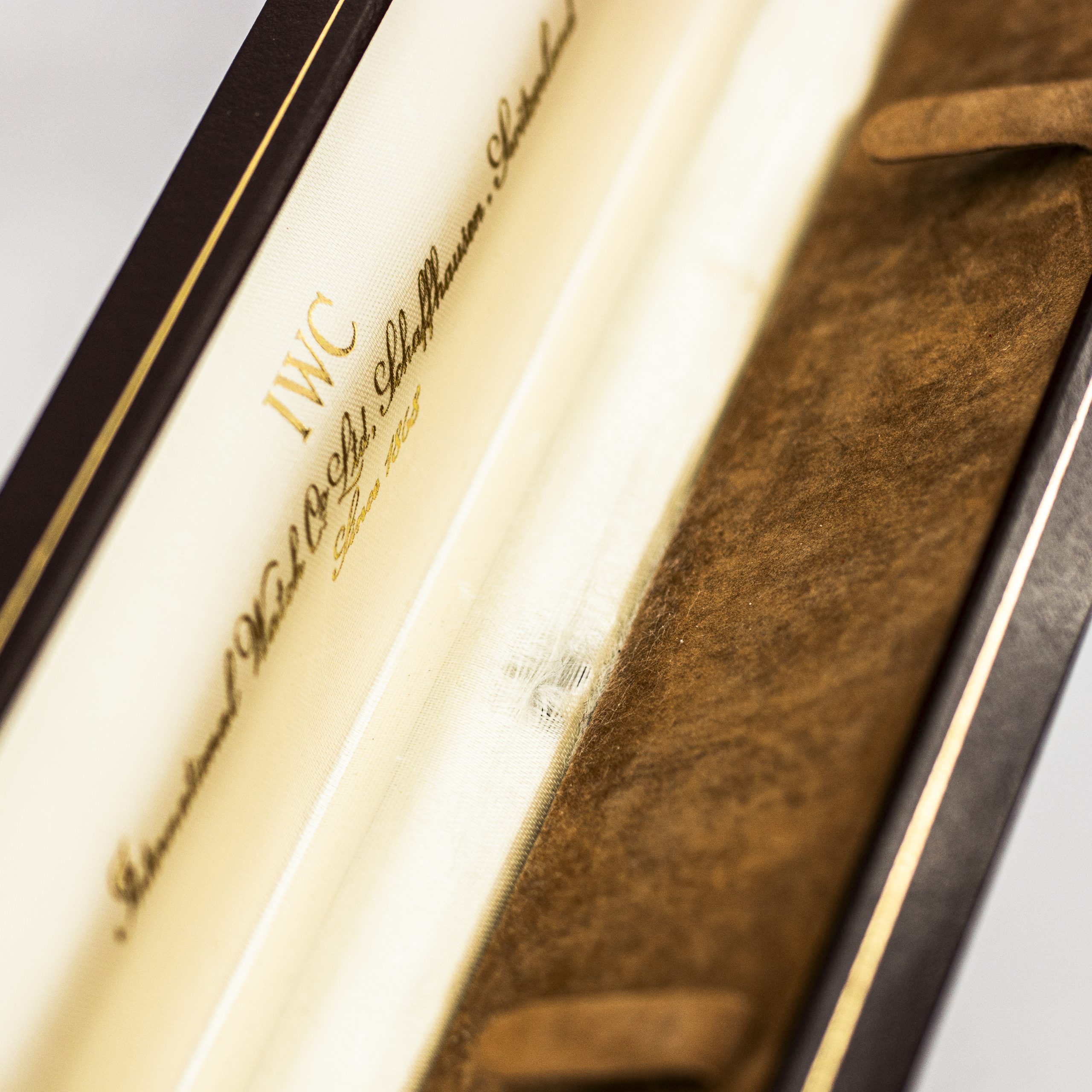 1510_marcels_watch_group_vintage_wristwatch_1955_iwc_1454642_calatrava_box_08