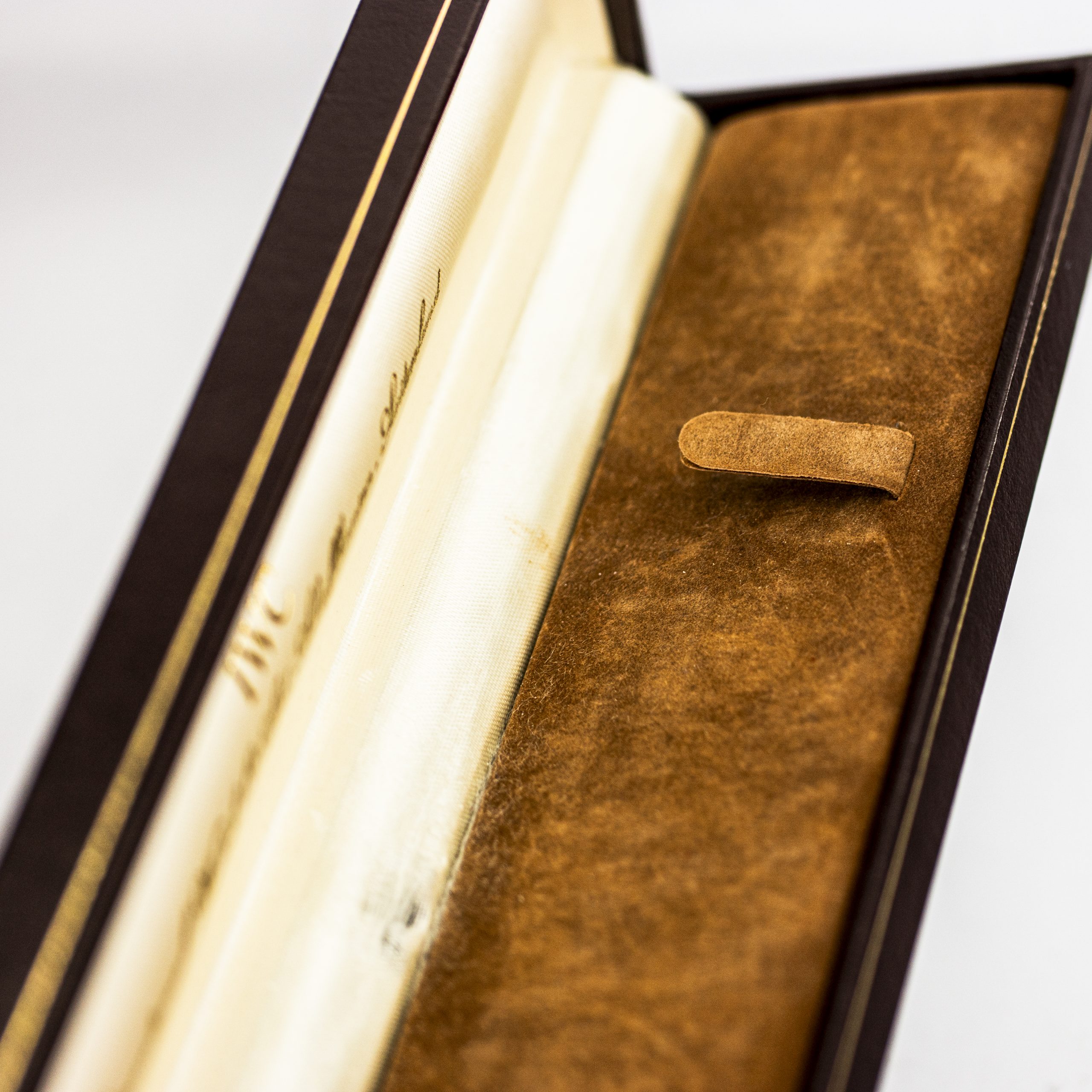 1510_marcels_watch_group_vintage_wristwatch_1955_iwc_1454642_calatrava_box_11