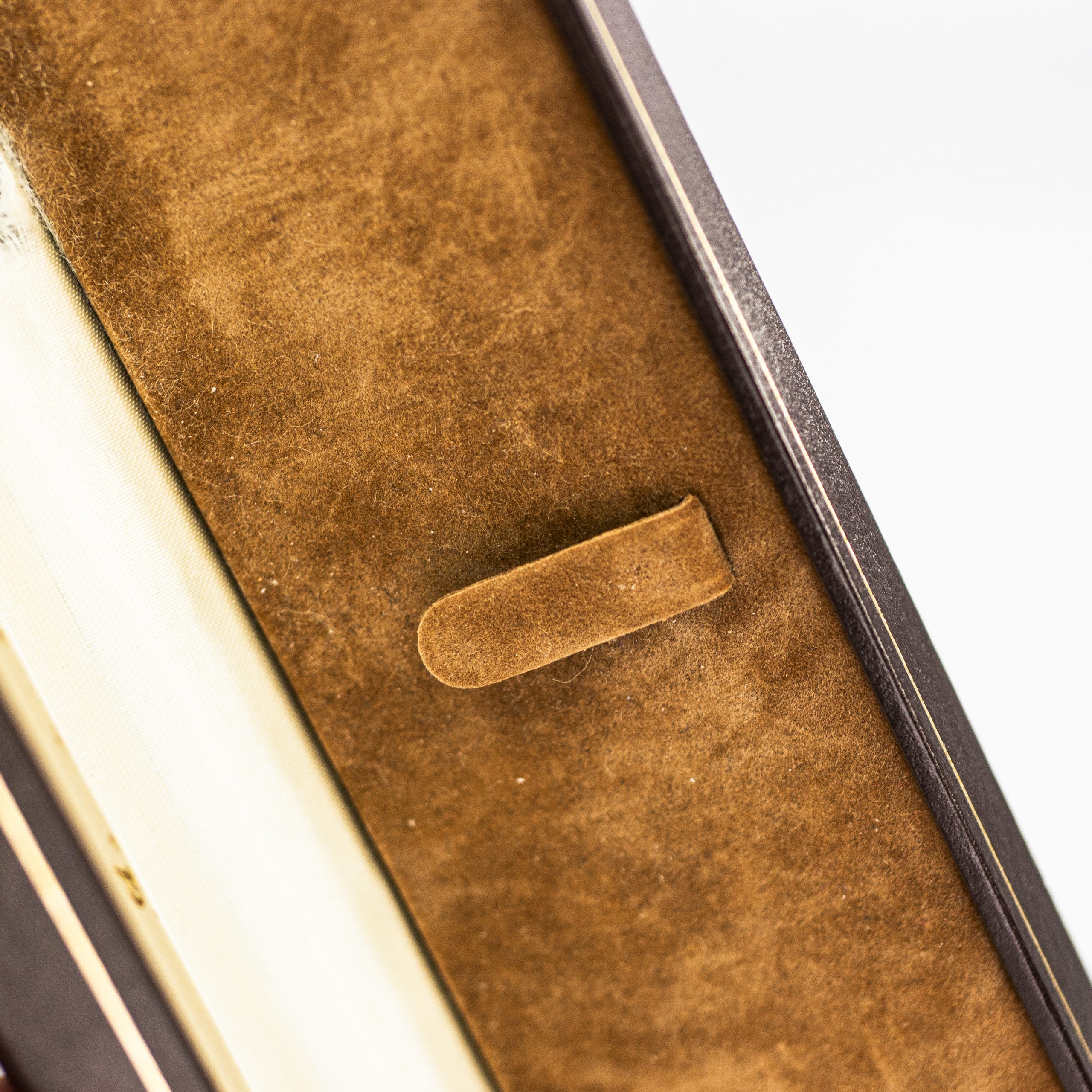 1510_marcels_watch_group_vintage_wristwatch_1955_iwc_1454642_calatrava_box_12