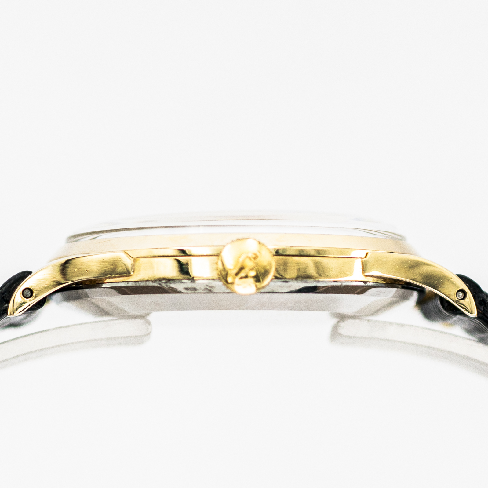 1510_marcels_watch_group_vintage_wristwatch_1955_iwc_1454642_calatrava_case_side_01