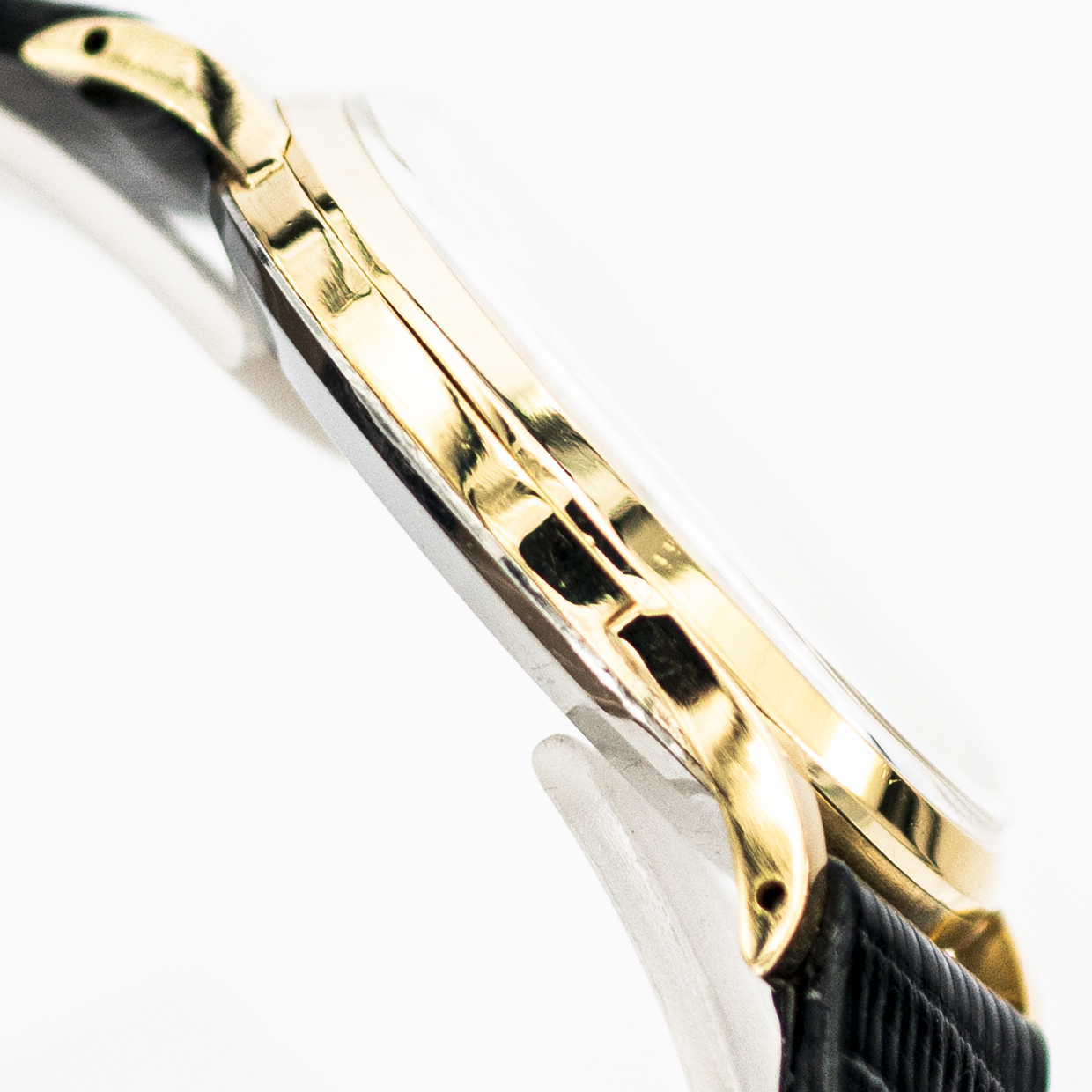 1510_marcels_watch_group_vintage_wristwatch_1955_iwc_1454642_calatrava_case_side_05