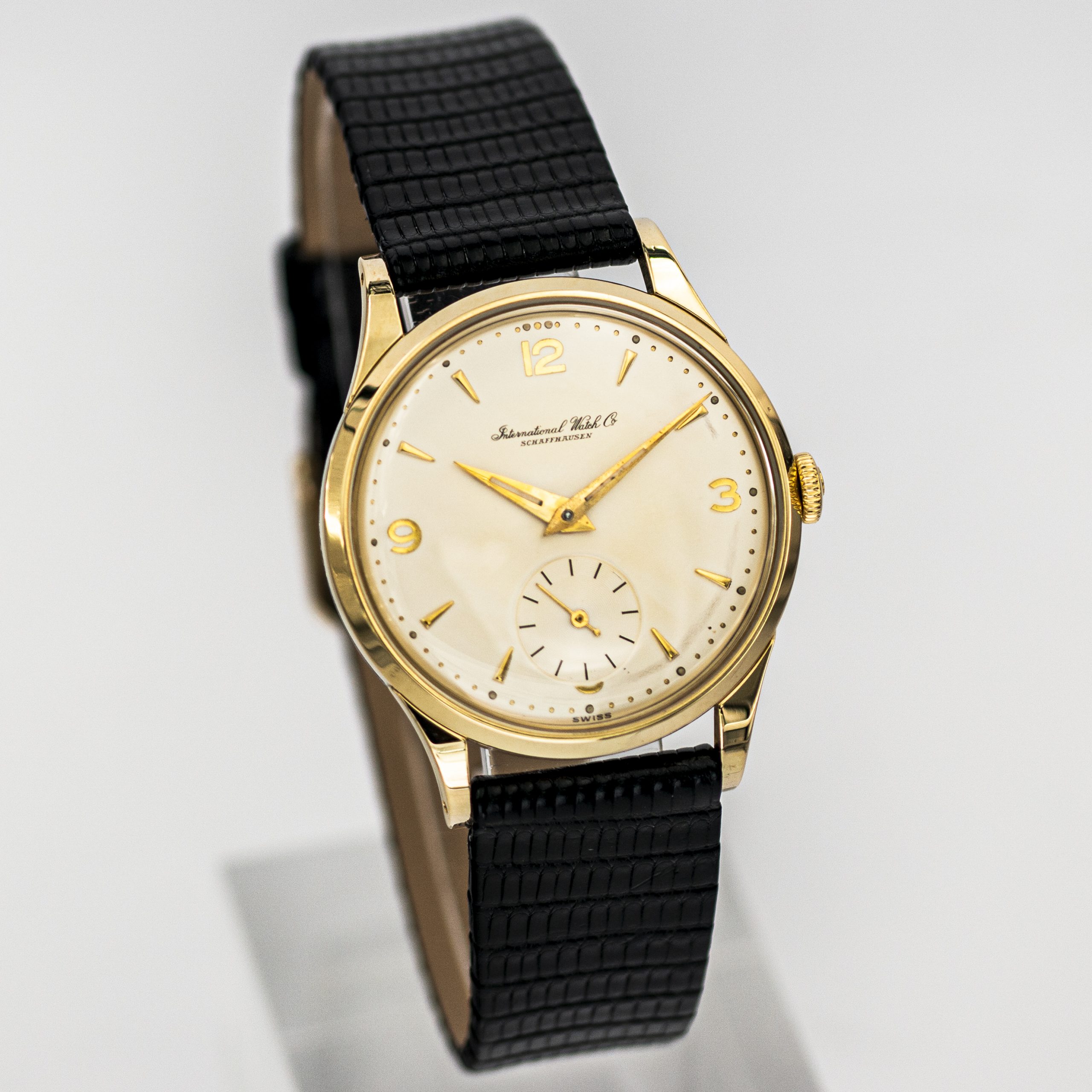 1510_marcels_watch_group_vintage_wristwatch_1955_iwc_1454642_calatrava_dial_07