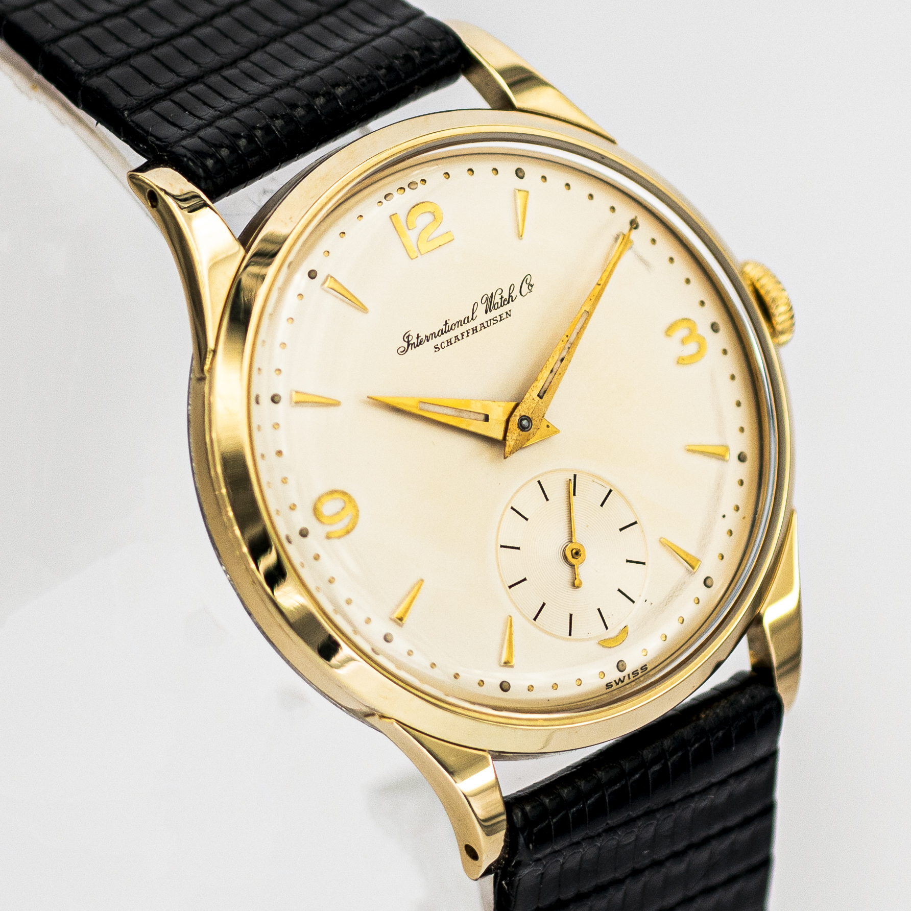 1510_marcels_watch_group_vintage_wristwatch_1955_iwc_1454642_calatrava_dial_08