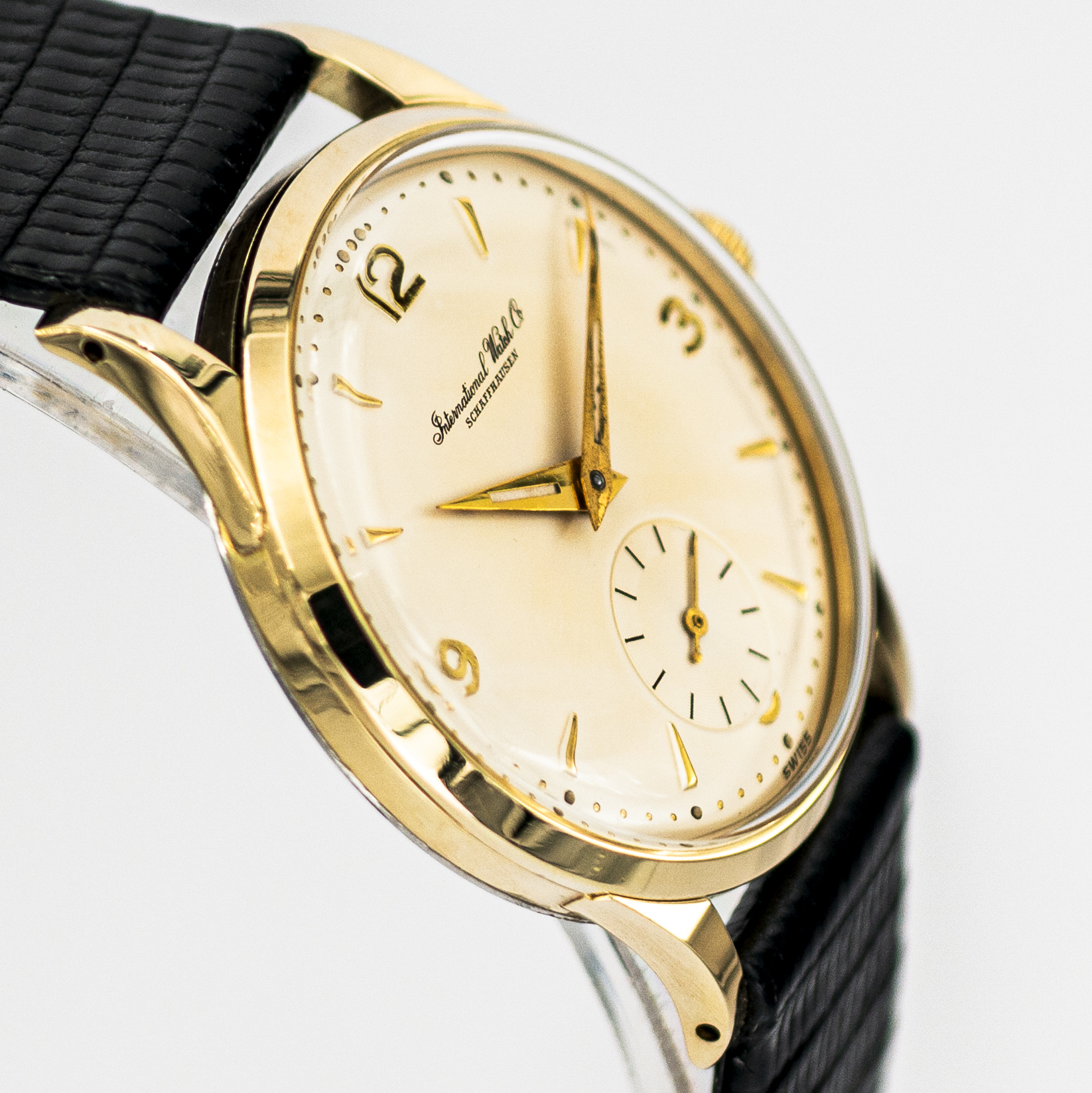 1510_marcels_watch_group_vintage_wristwatch_1955_iwc_1454642_calatrava_dial_09