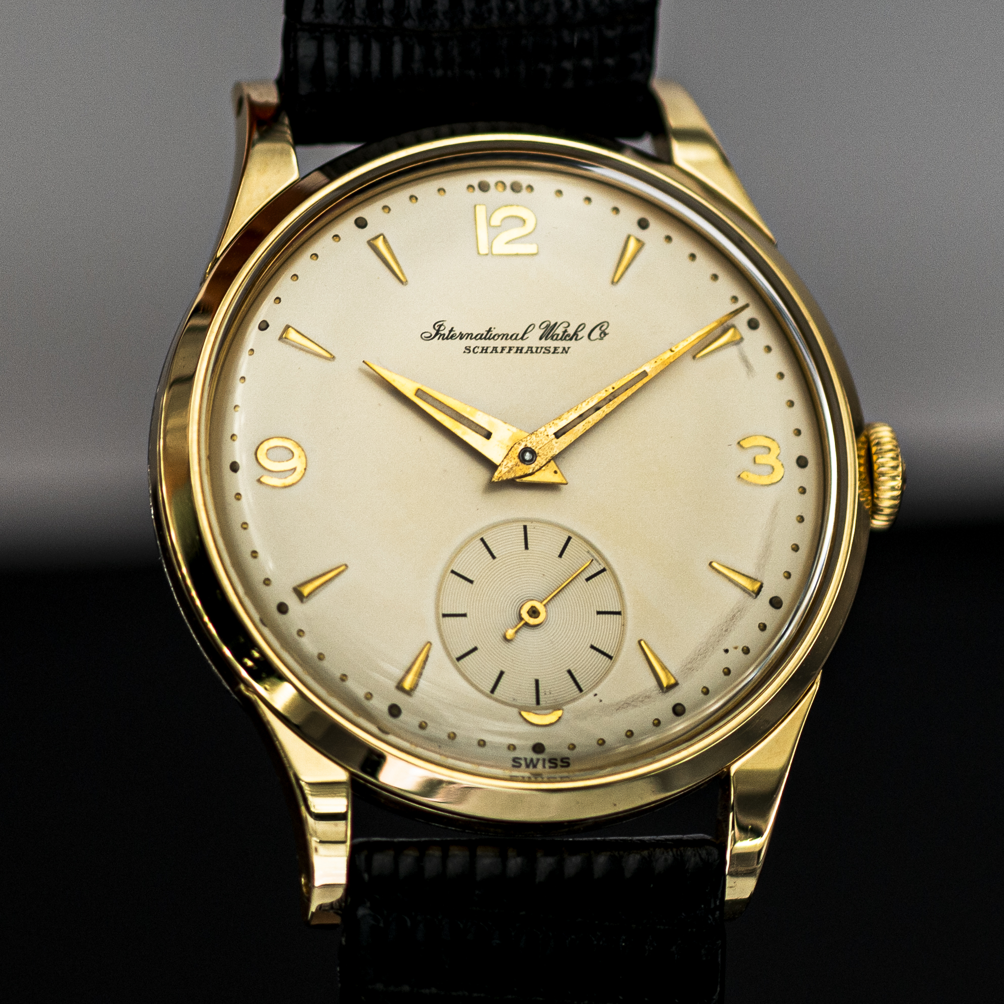 1510_marcels_watch_group_vintage_wristwatch_1955_iwc_1454642_calatrava_dial_18