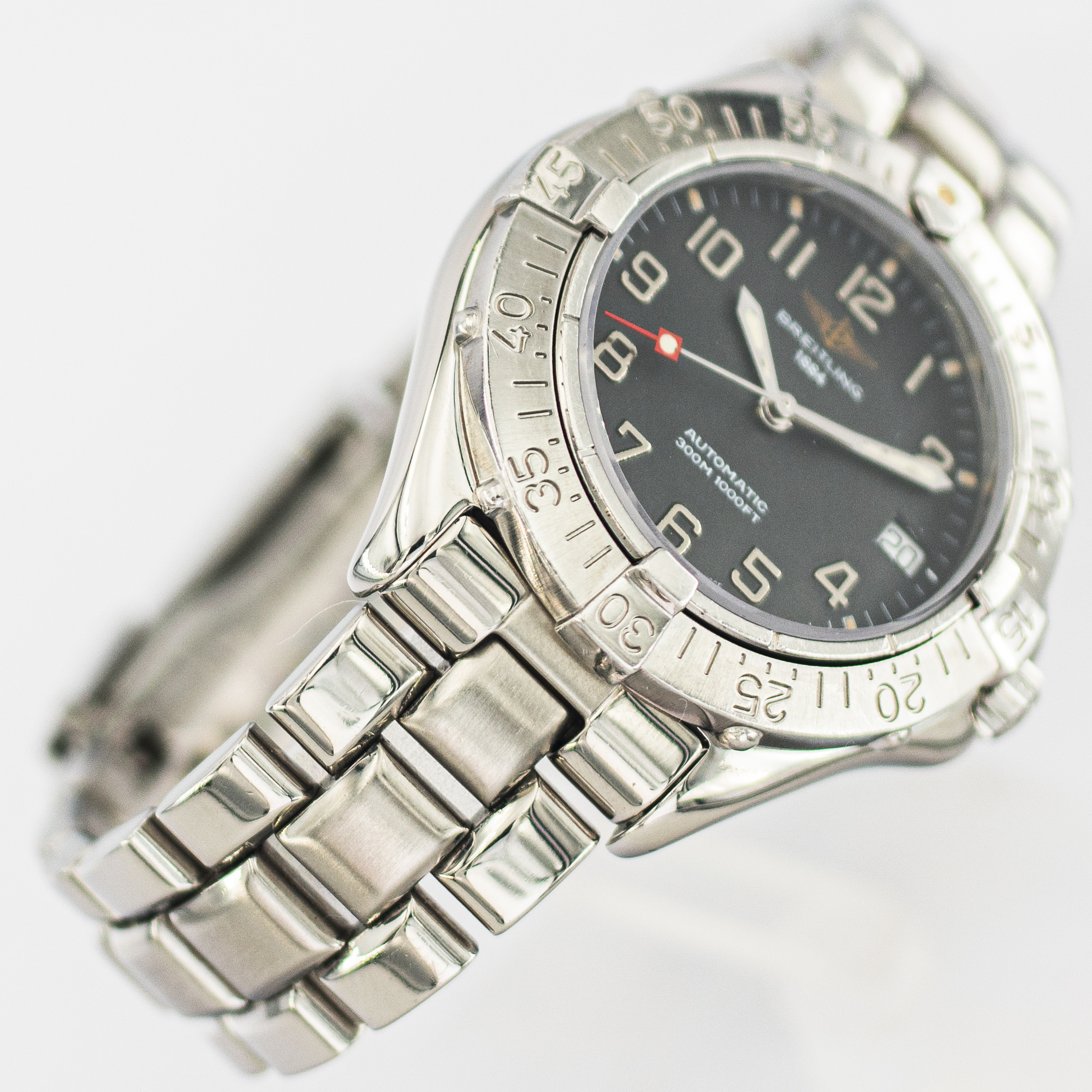 1493_marcels_watch_group_vintage_wristwatch_1990s_breitling_a17035_colt_bracelet_06