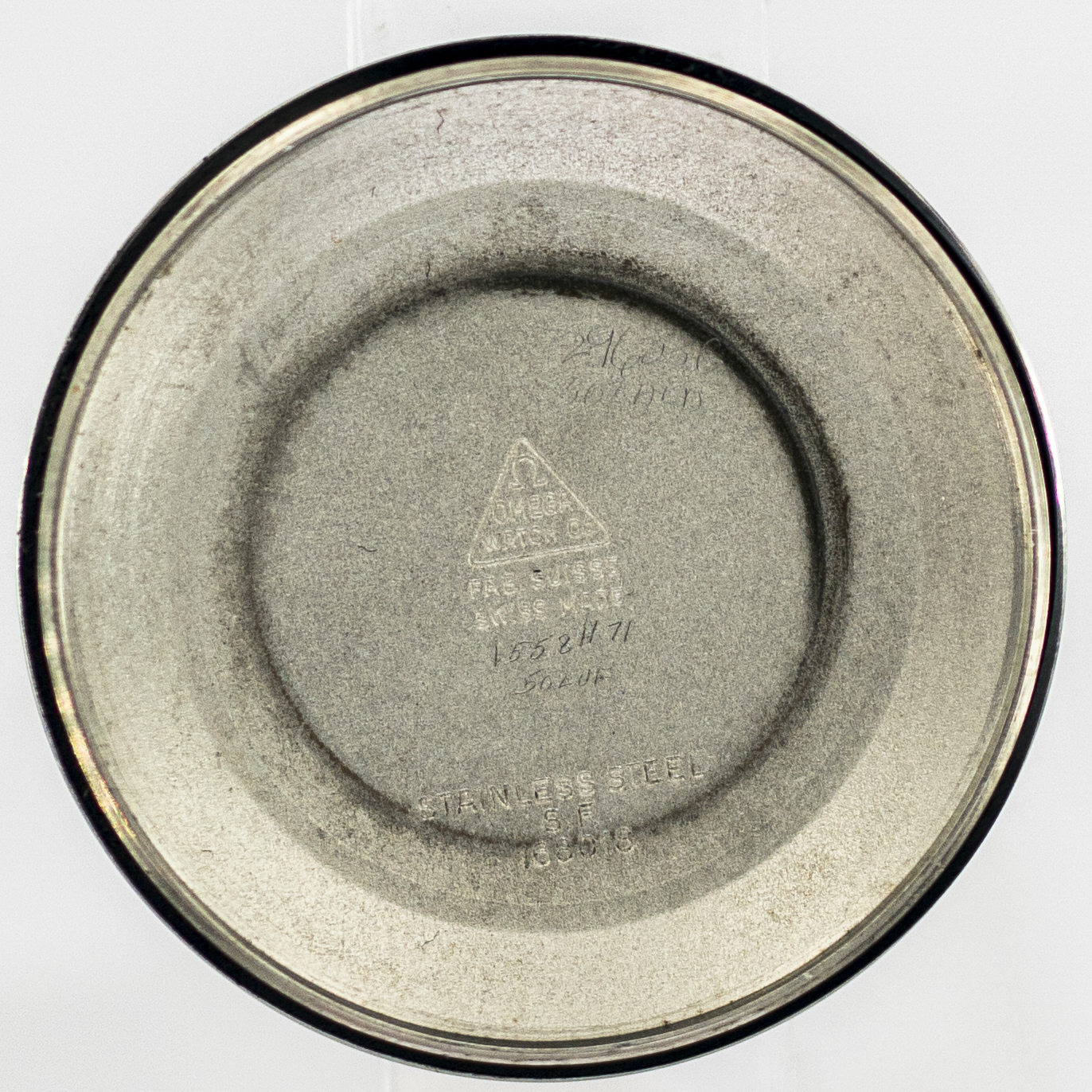 1539_marcels_watch_group_vintage_wristwatch_1968_omega_168.018_constellation_caseback_01