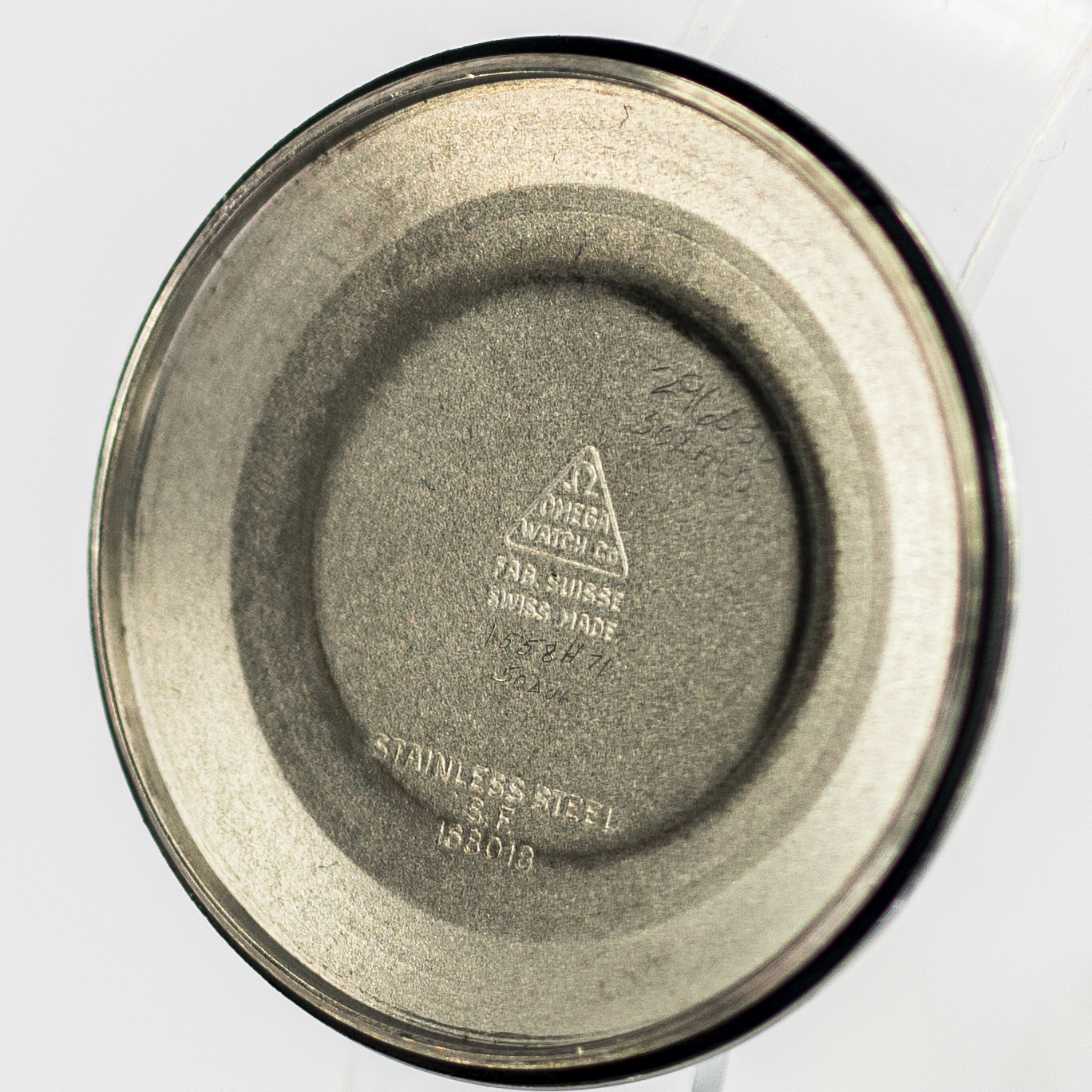 1539_marcels_watch_group_vintage_wristwatch_1968_omega_168.018_constellation_caseback_02