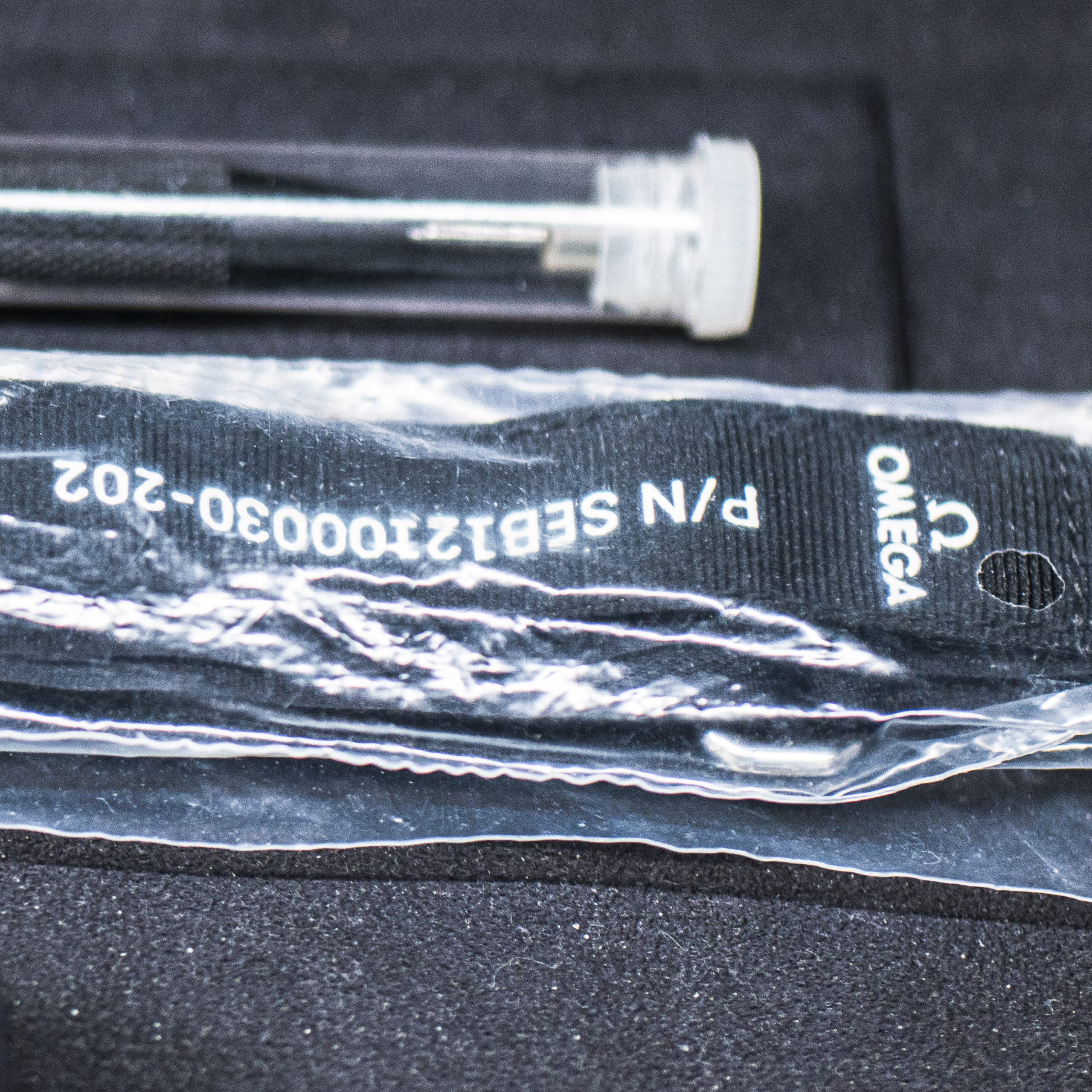 1509_marcels_watch_group_2018_omega_311.30.42.30.01.005_speedmaster_box_papers_07