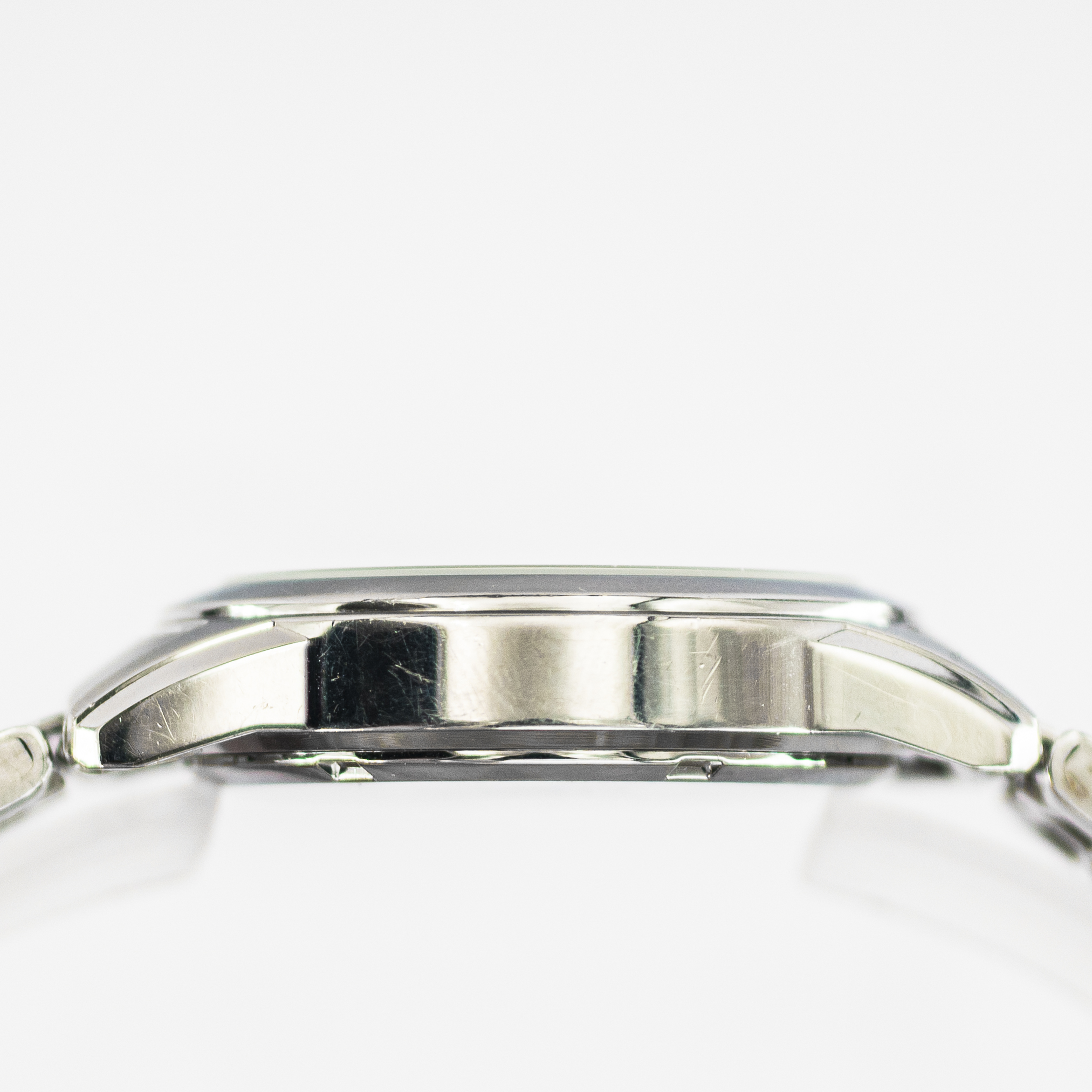 1551_marcels_watch_group_wristwatch_2005_seiko_7T92_0CW0_chronograph_case_side_02