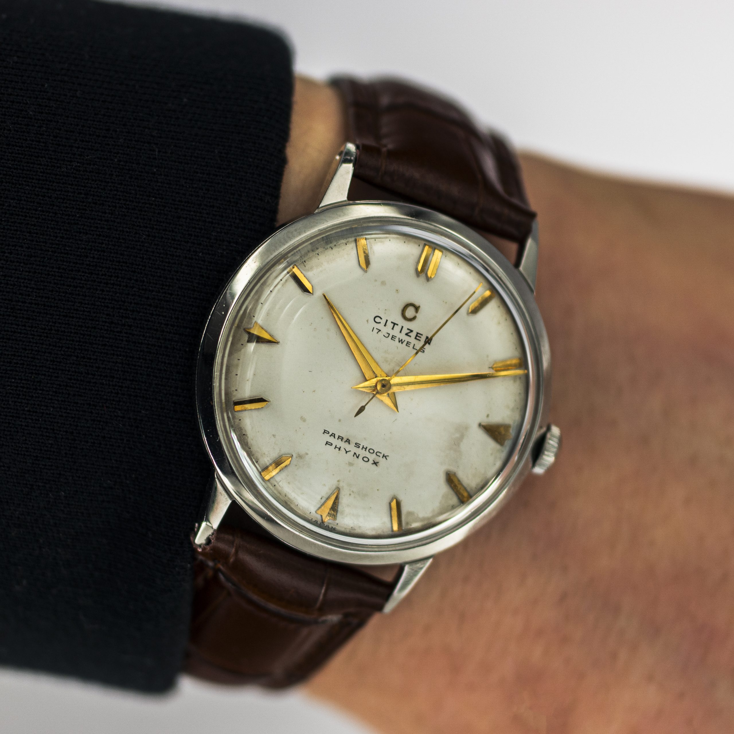 1540_marcels_watch_group_vintage_wristwatch_1960s_citizen_5140_phynox_wristshot_01