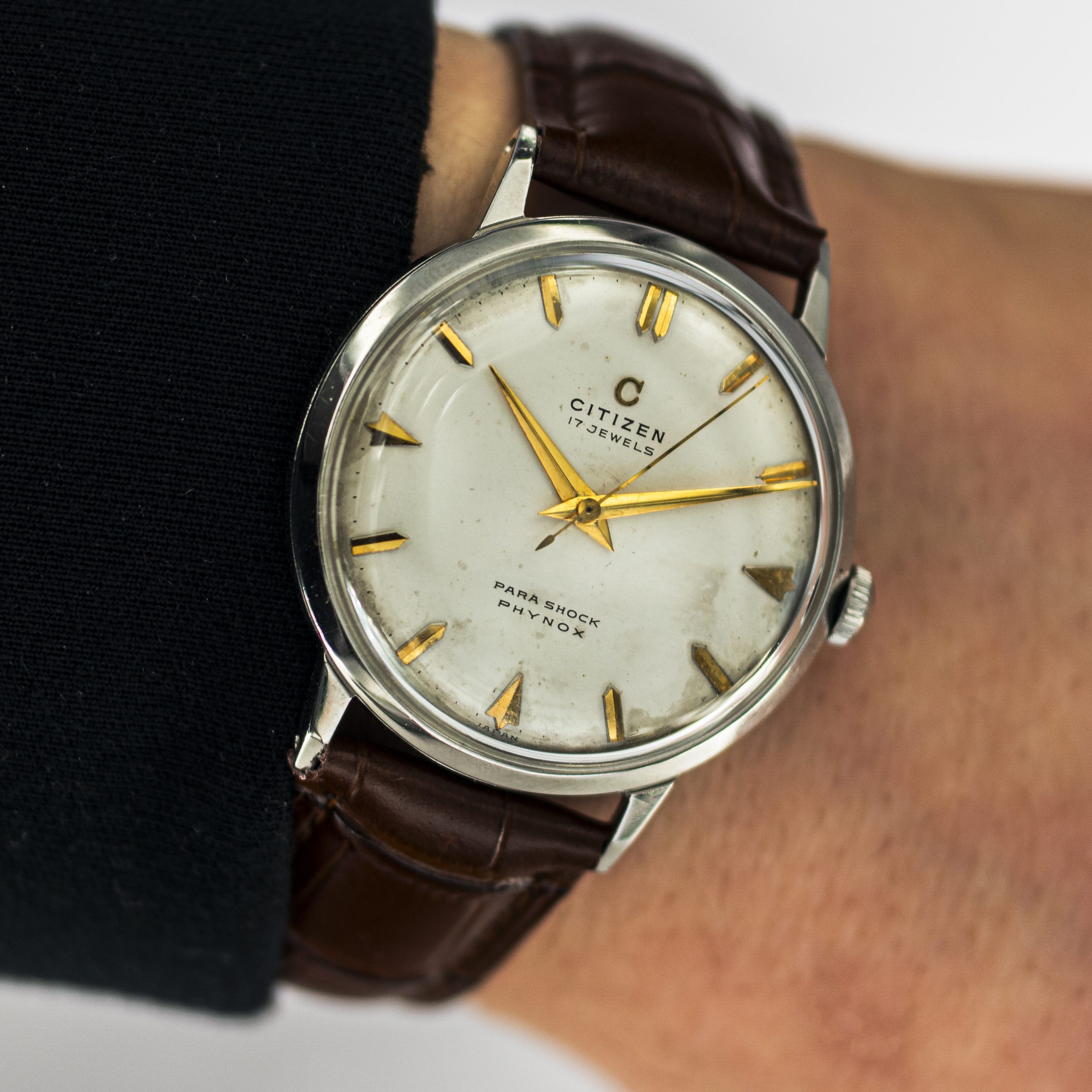 1540_marcels_watch_group_vintage_wristwatch_1960s_citizen_5140_phynox_wristshot_02