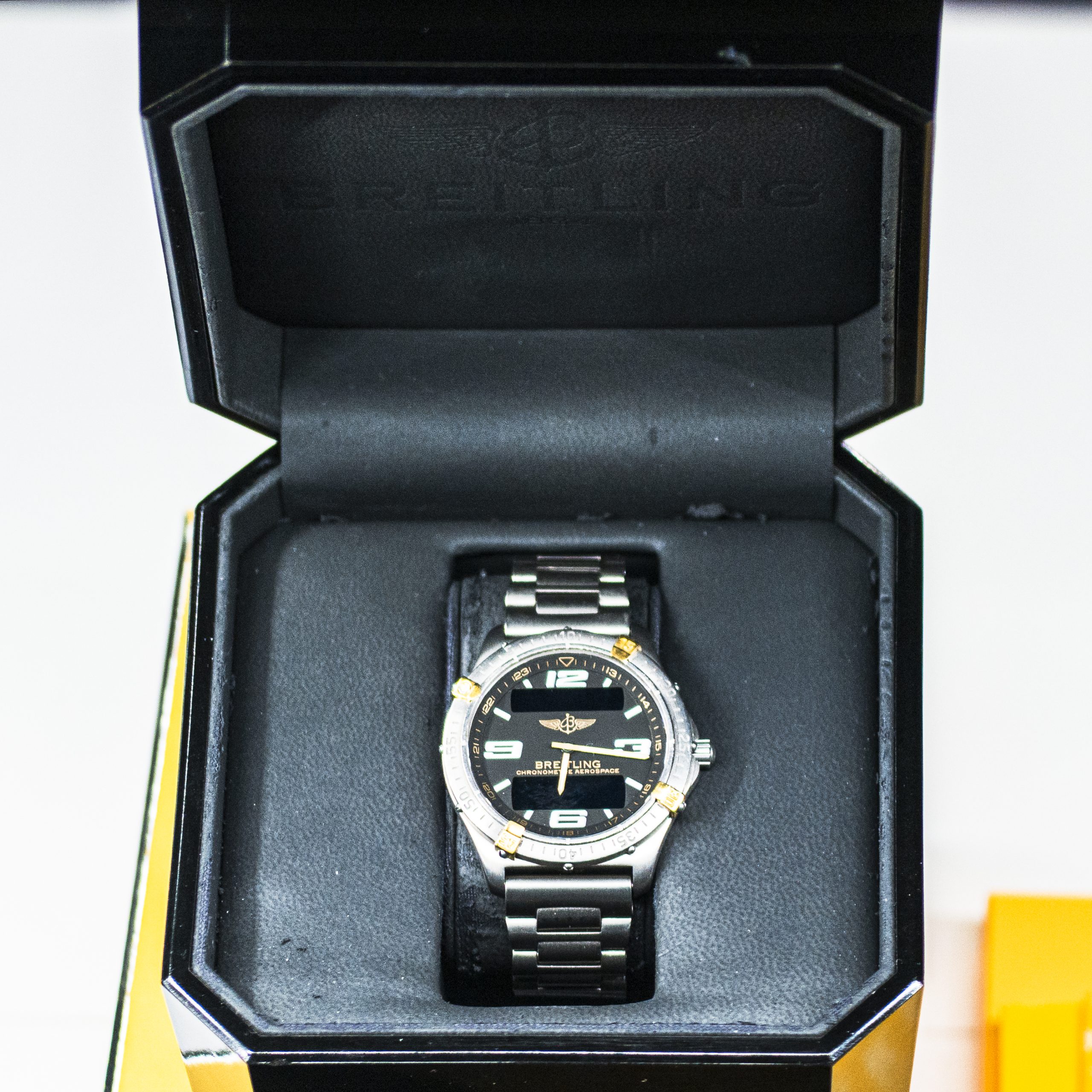 1550_marcels_watch_group_vintage_wristwatch_2005_breitling_F75362_aerospace_box_papers_04