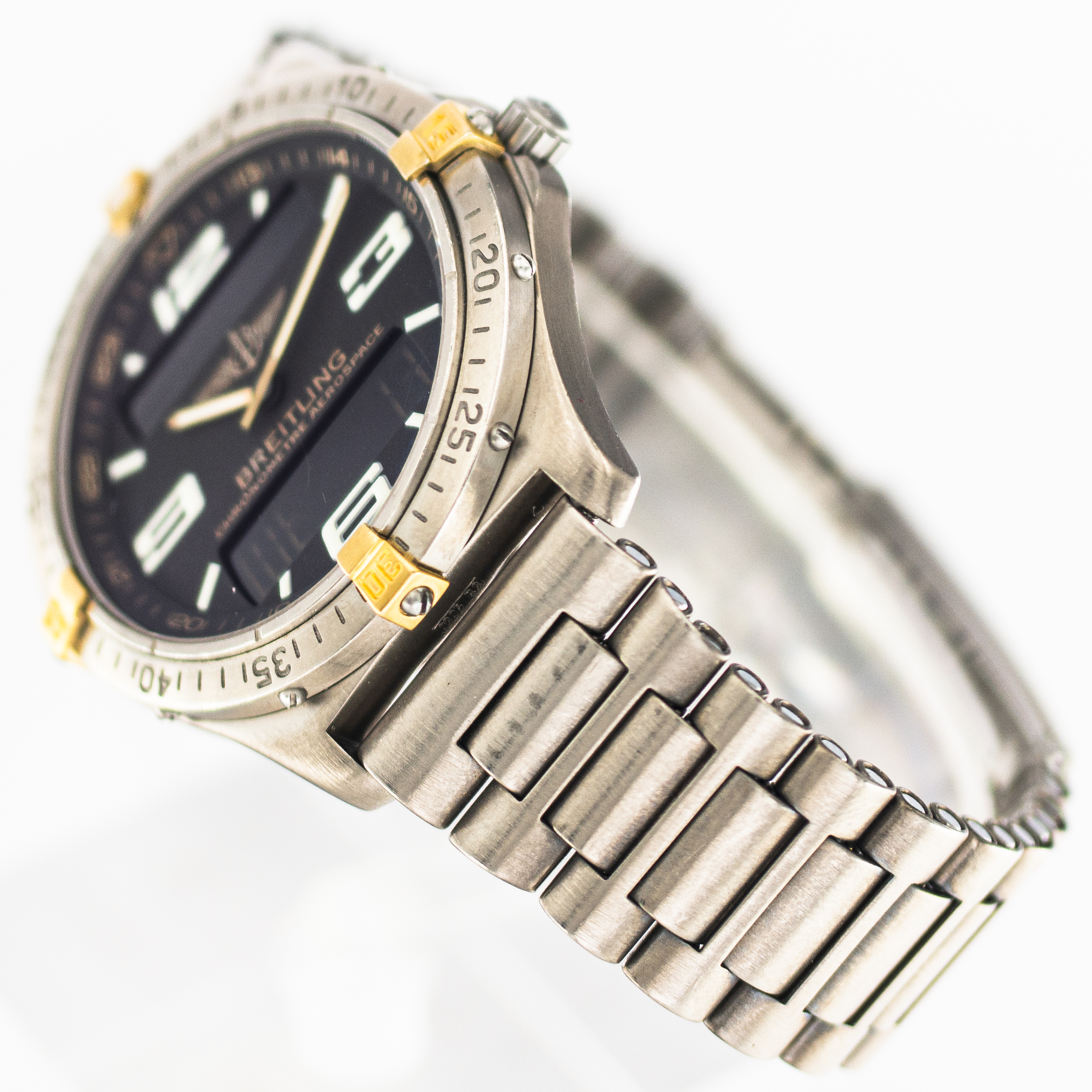 1550_marcels_watch_group_vintage_wristwatch_2005_breitling_F75362_aerospace_bracelet_03