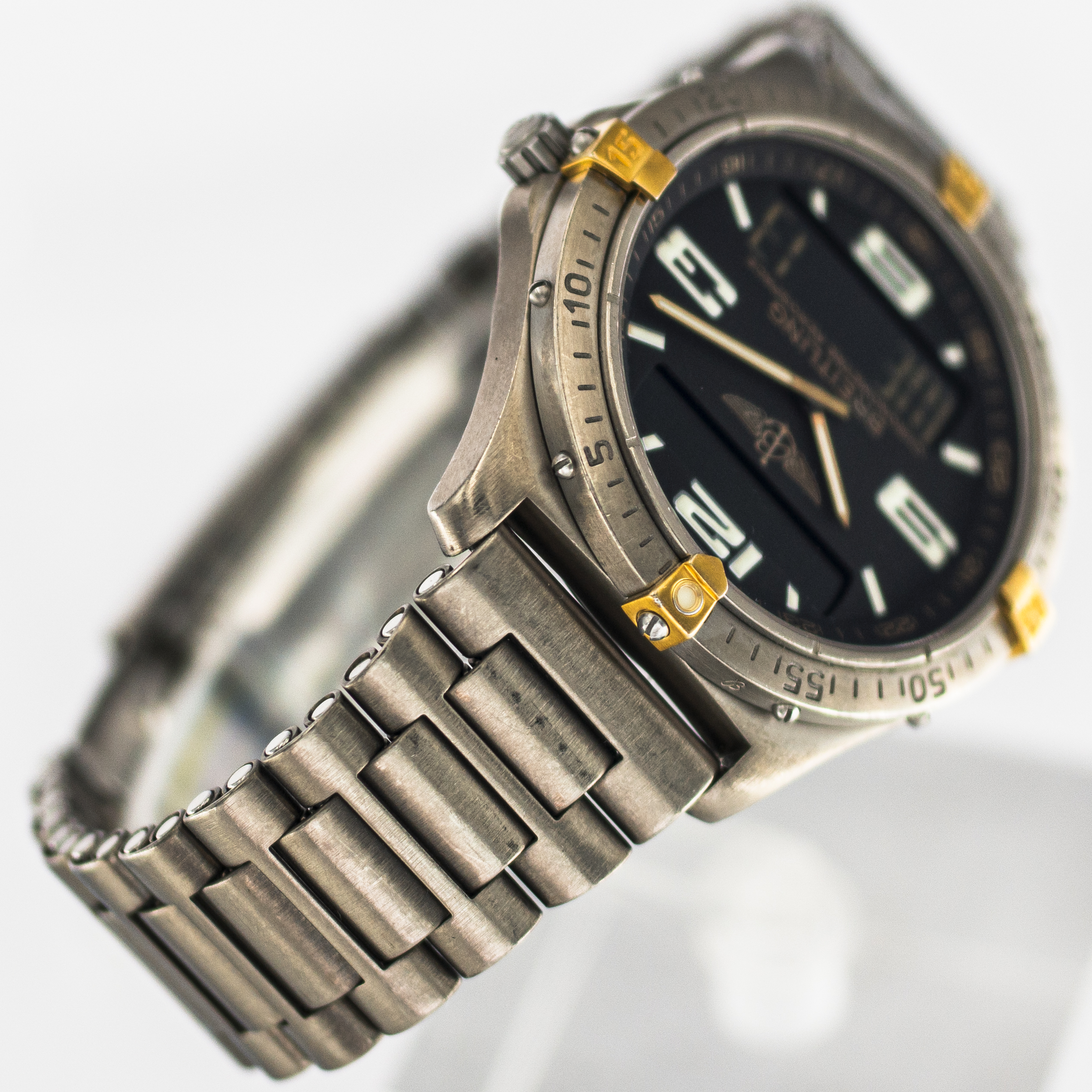 1550_marcels_watch_group_vintage_wristwatch_2005_breitling_F75362_aerospace_bracelet_04