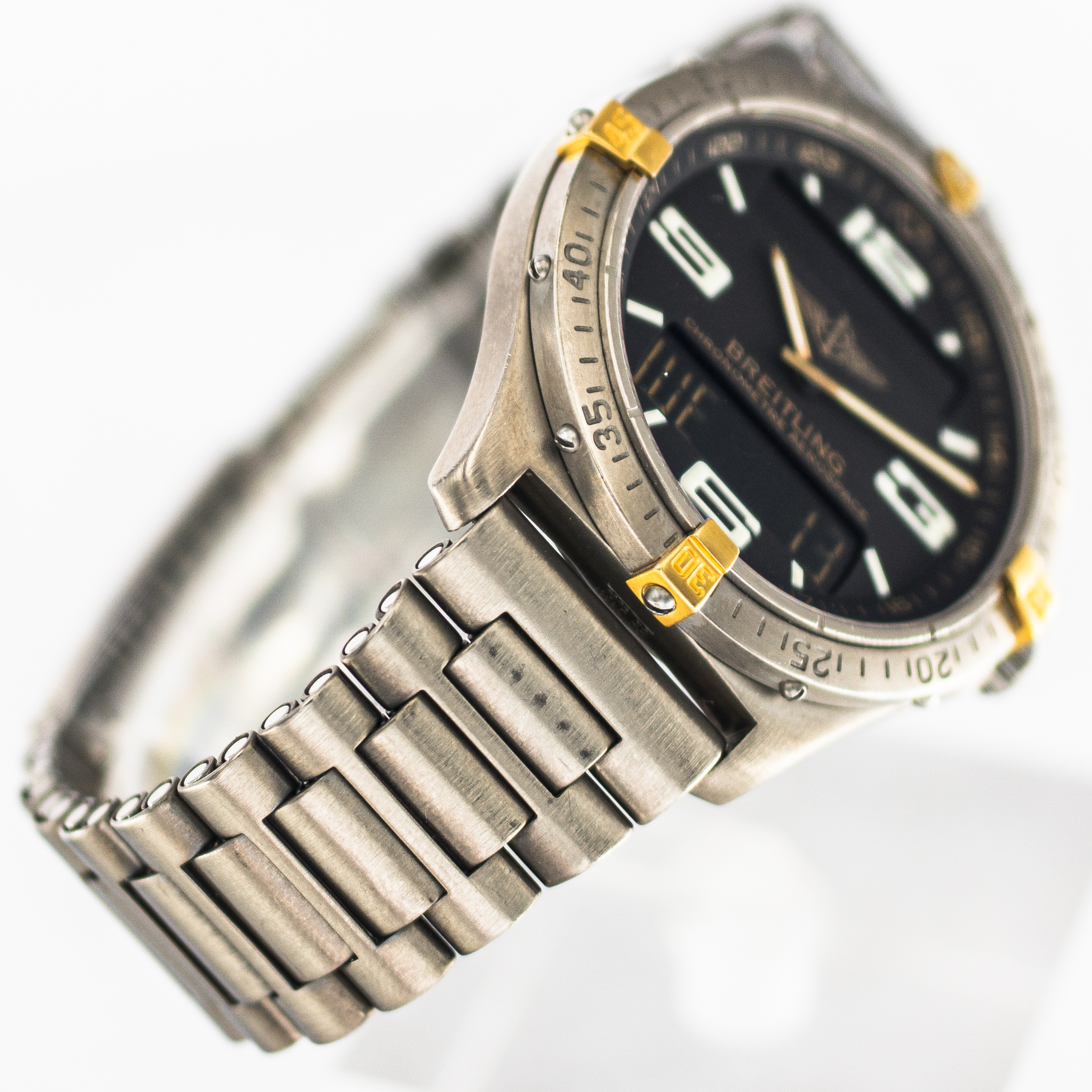 1550_marcels_watch_group_vintage_wristwatch_2005_breitling_F75362_aerospace_bracelet_06