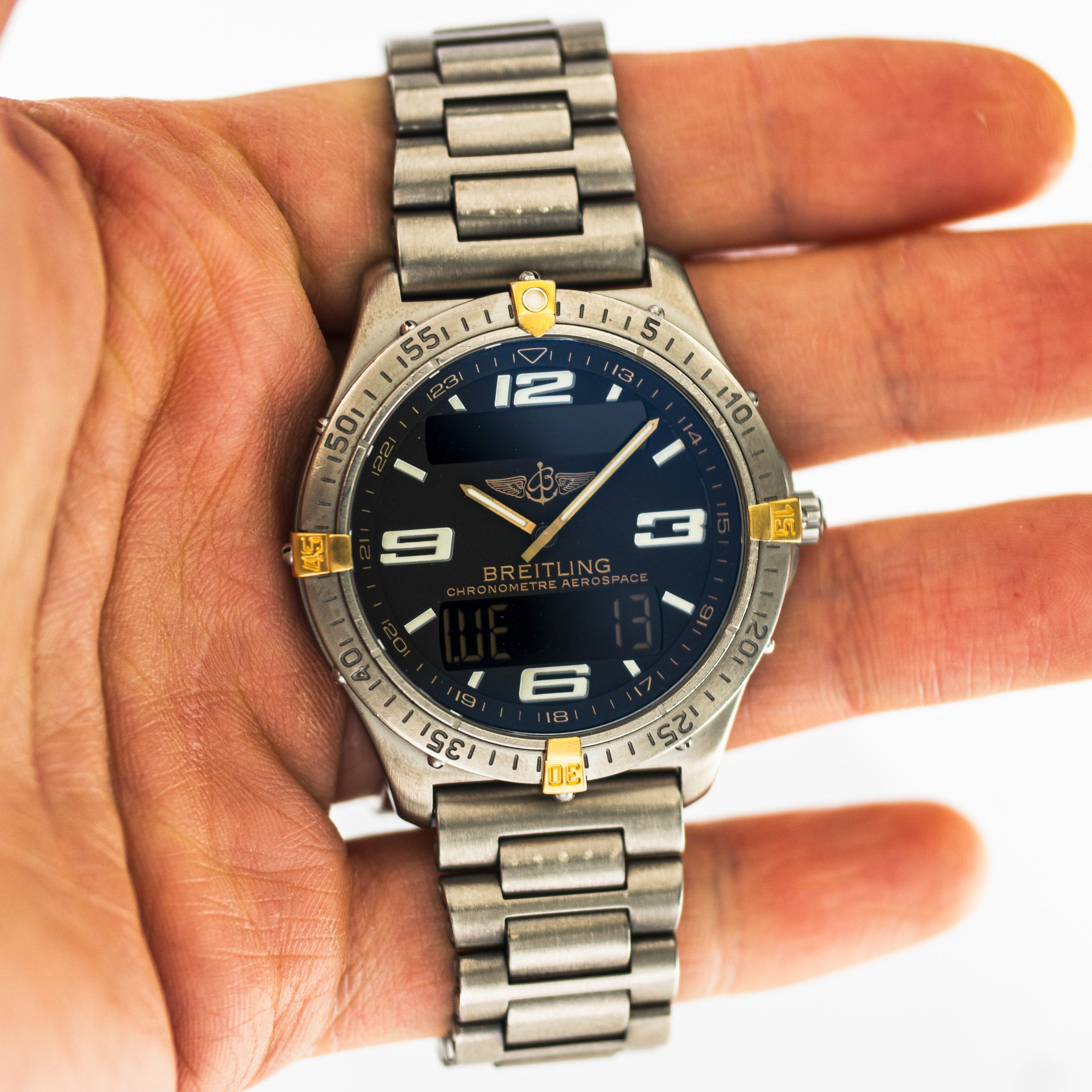 1550_marcels_watch_group_vintage_wristwatch_2005_breitling_F75362_aerospace_dial_02