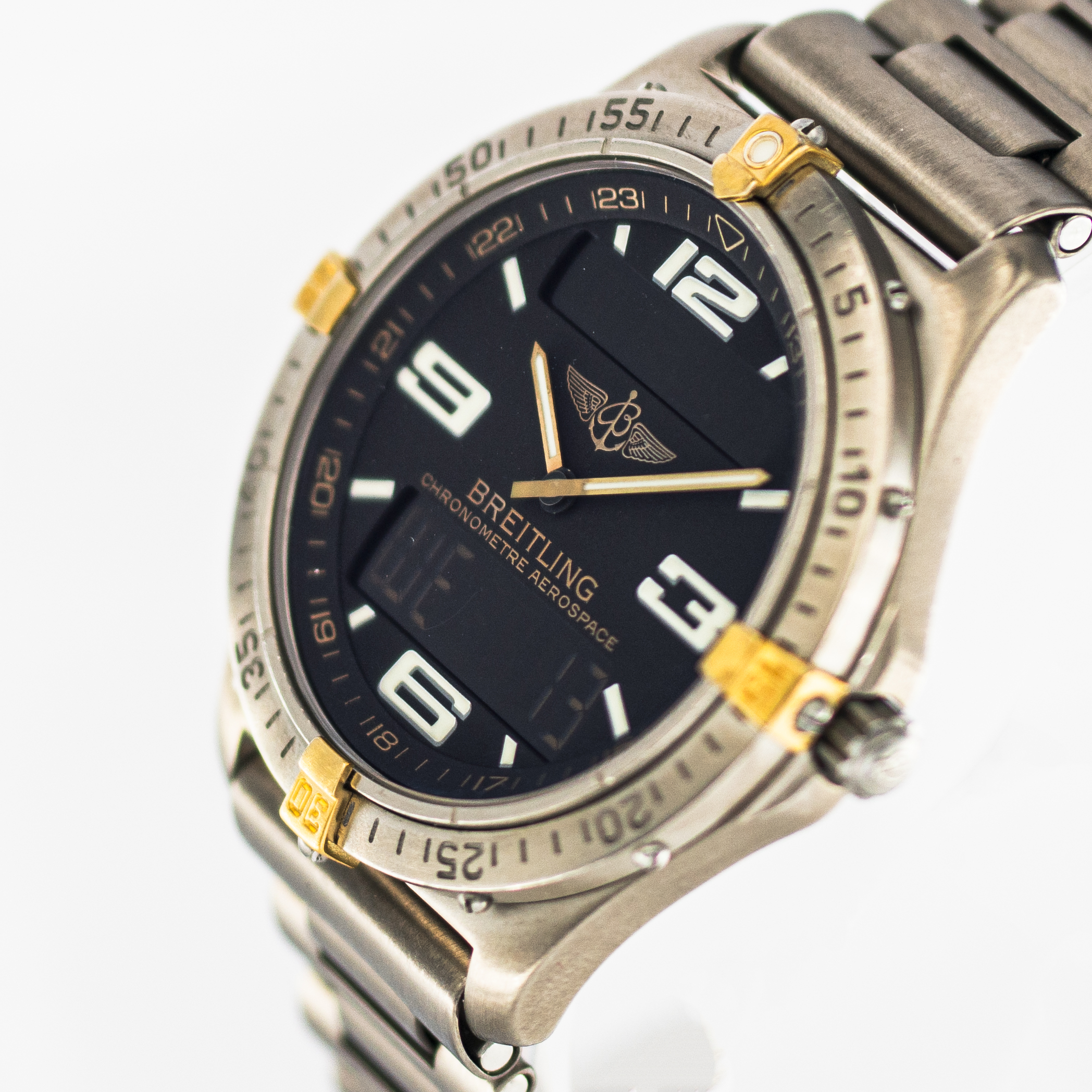 1550_marcels_watch_group_vintage_wristwatch_2005_breitling_F75362_aerospace_dial_07