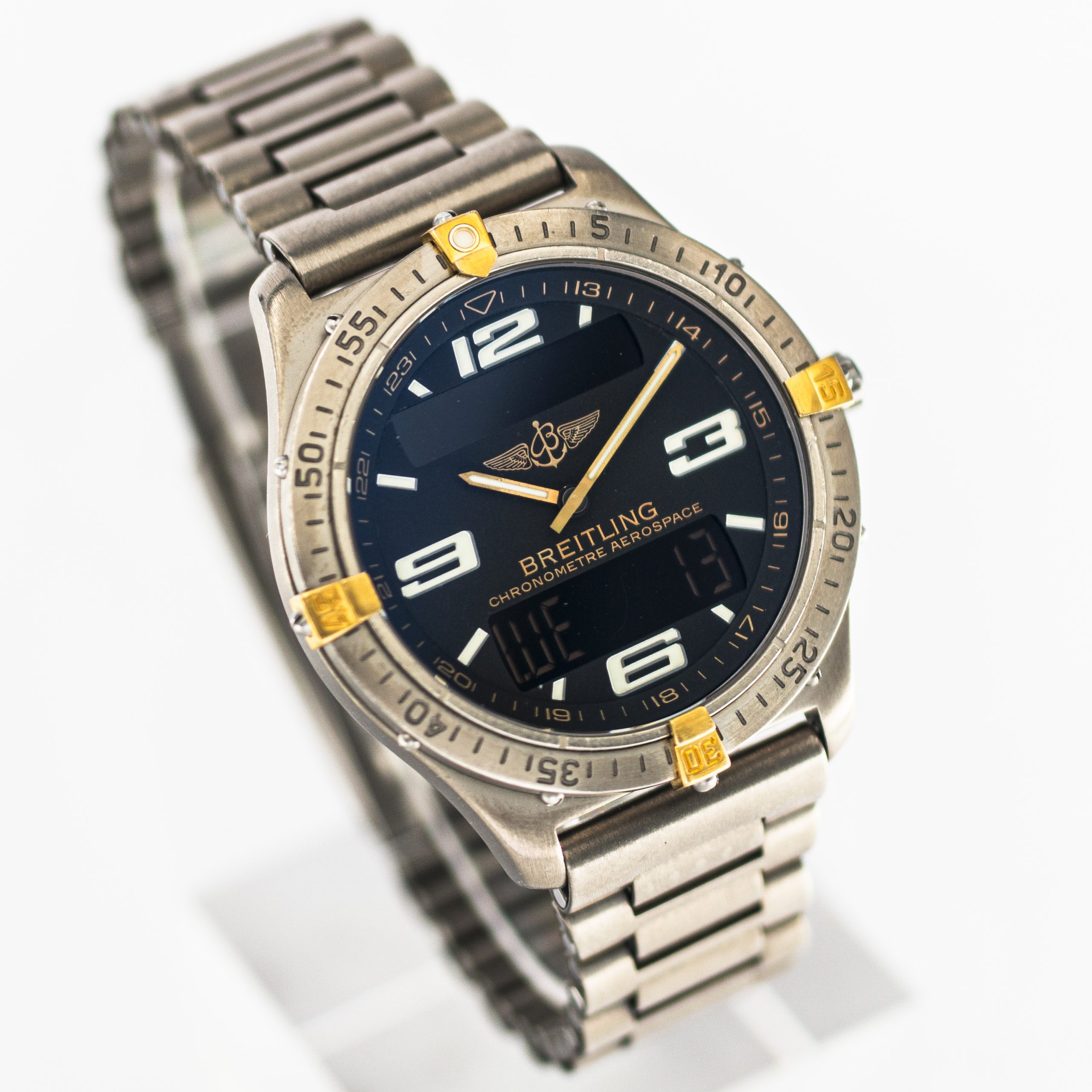 1550_marcels_watch_group_vintage_wristwatch_2005_breitling_F75362_aerospace_dial_09