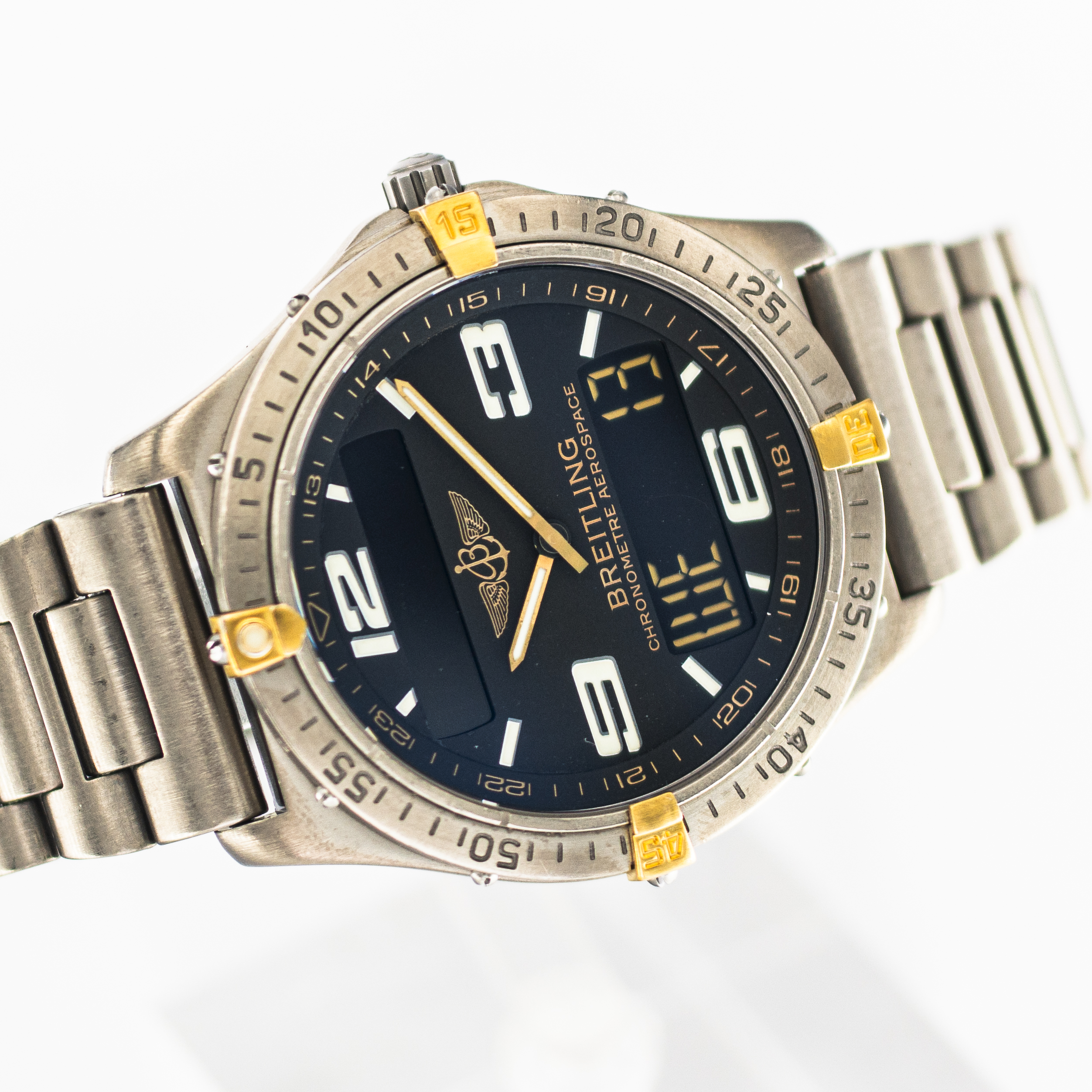 1550_marcels_watch_group_vintage_wristwatch_2005_breitling_F75362_aerospace_dial_13
