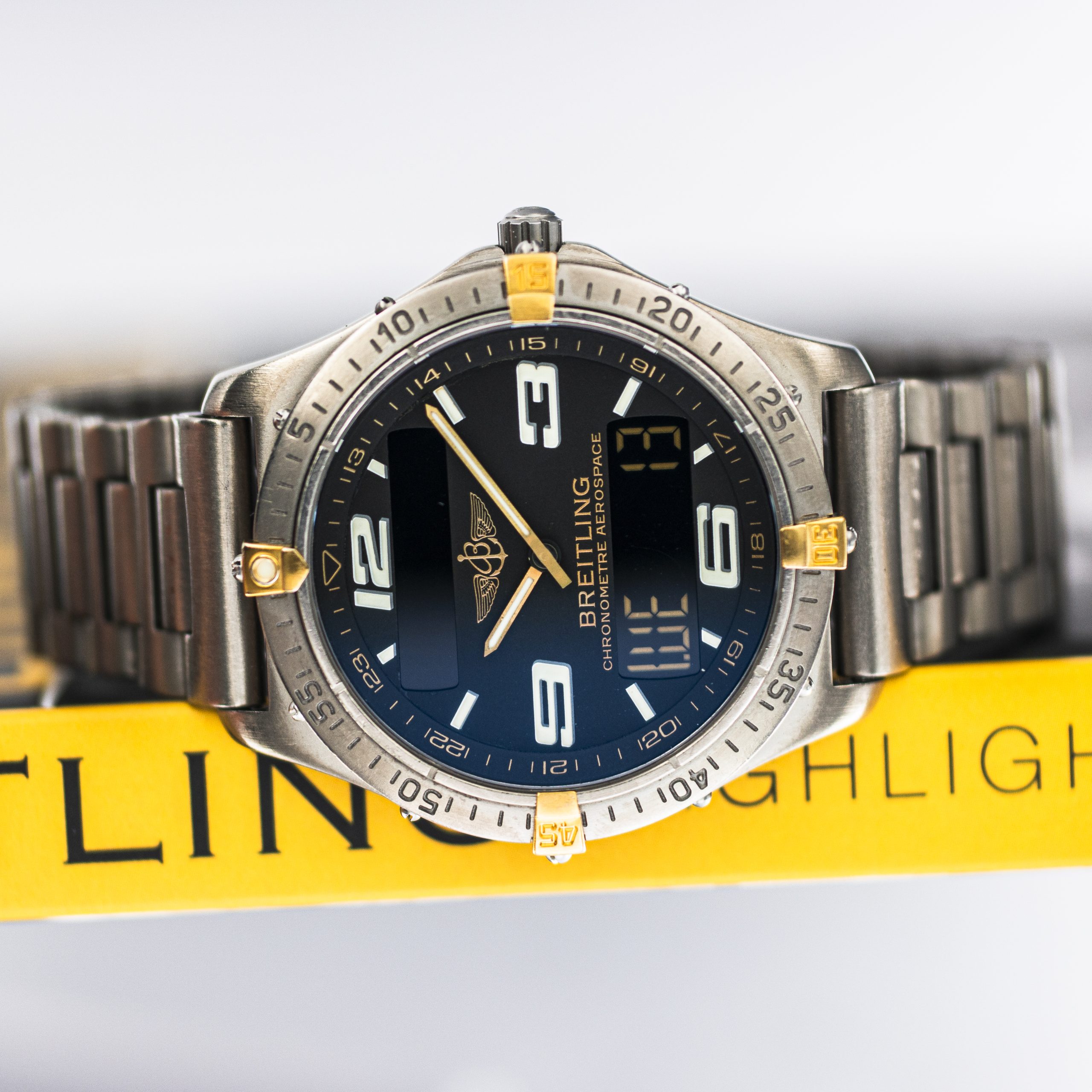 1550_marcels_watch_group_vintage_wristwatch_2005_breitling_F75362_aerospace_dial_15