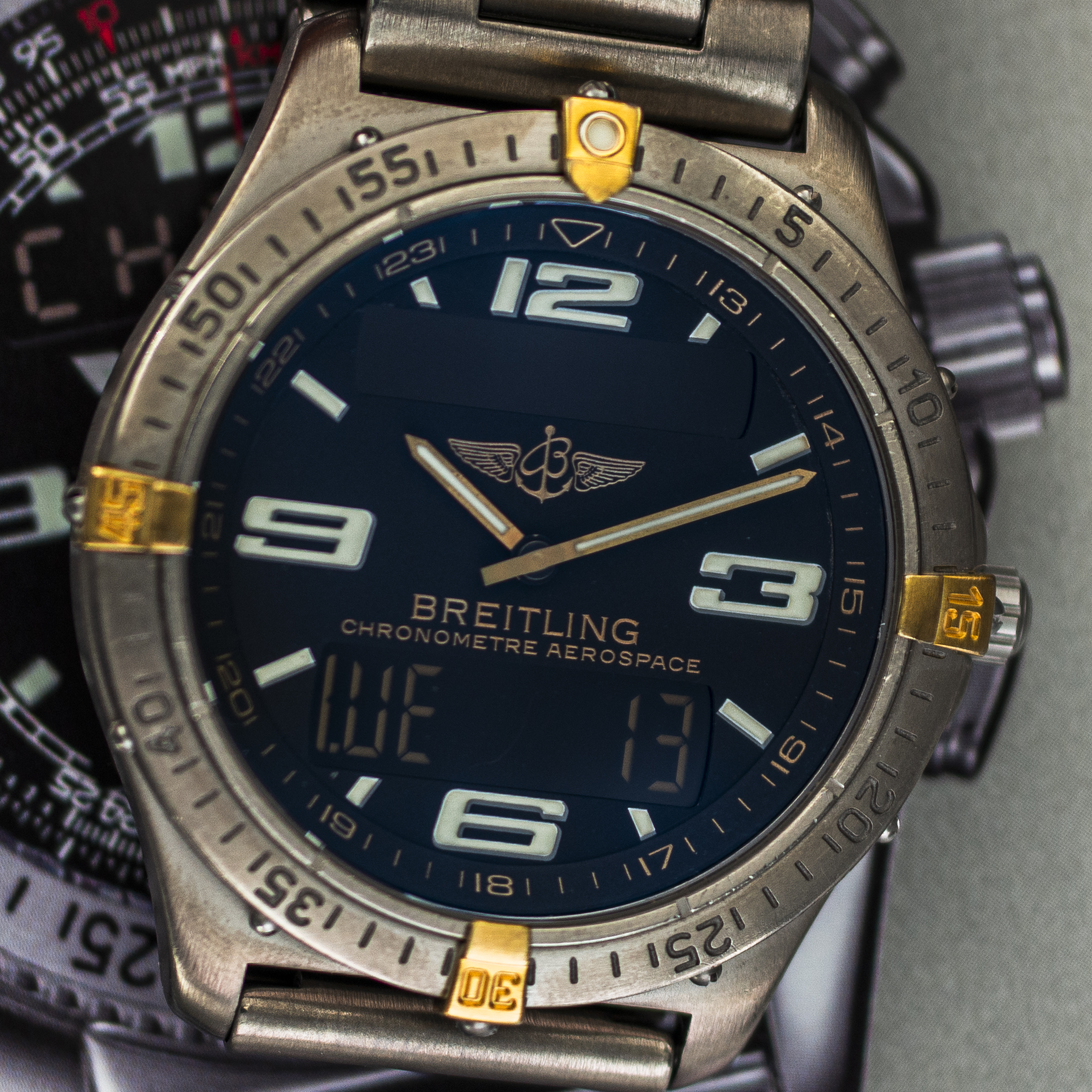 1550_marcels_watch_group_vintage_wristwatch_2005_breitling_F75362_aerospace_dial_17
