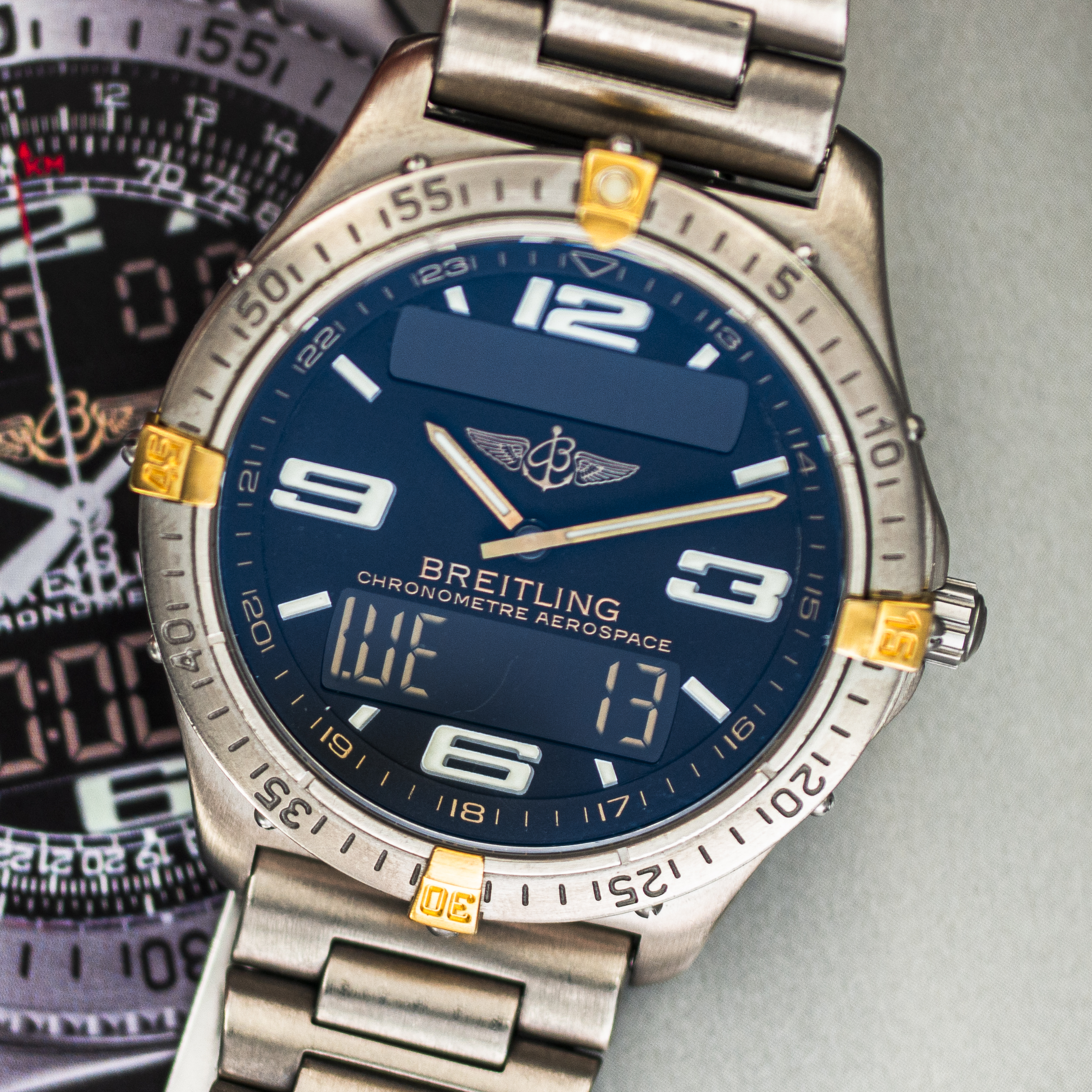 1550_marcels_watch_group_vintage_wristwatch_2005_breitling_F75362_aerospace_dial_18