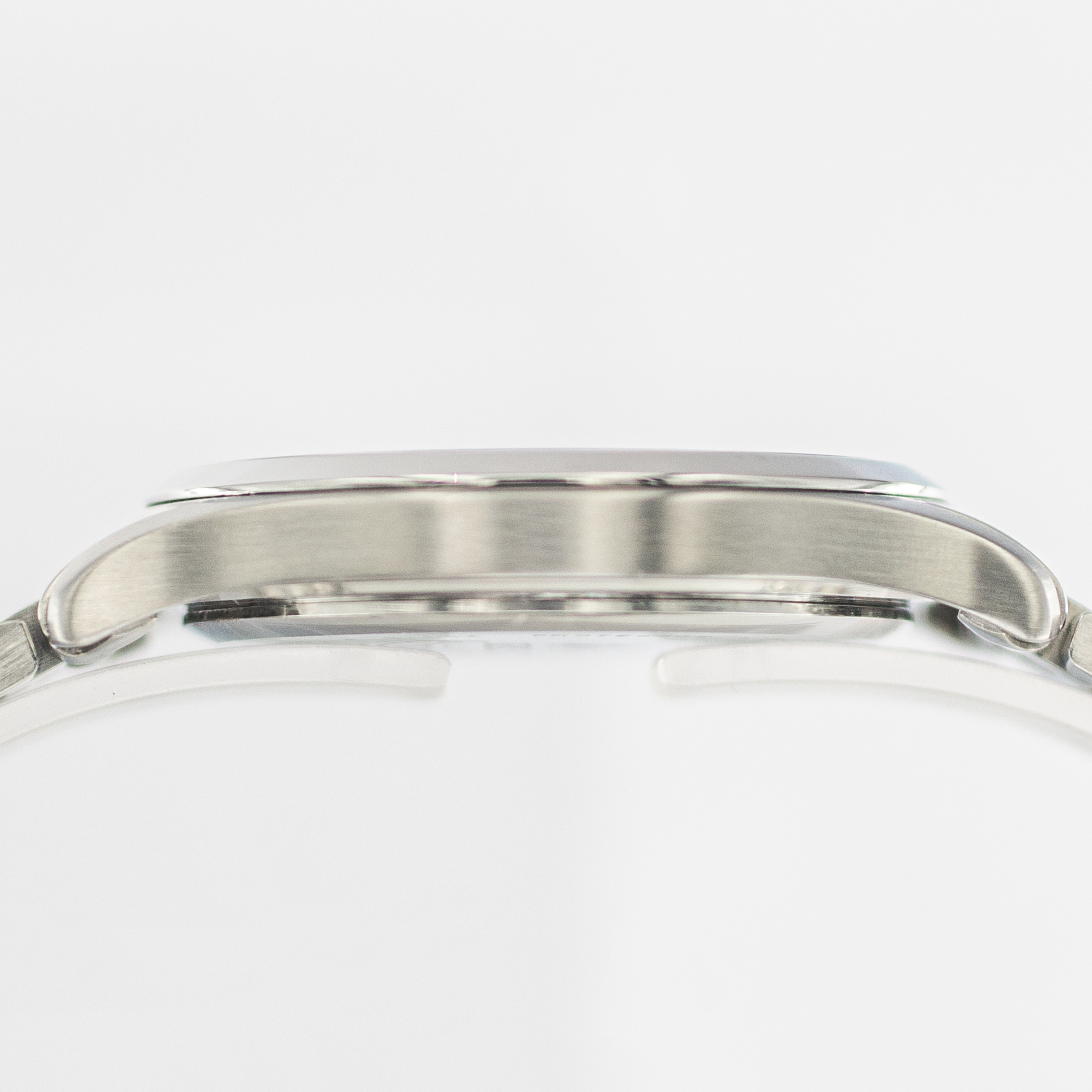 1559_marcels_wath_group_wristwatch_2000s_certina_7134.42_ds_premium_case_side_04