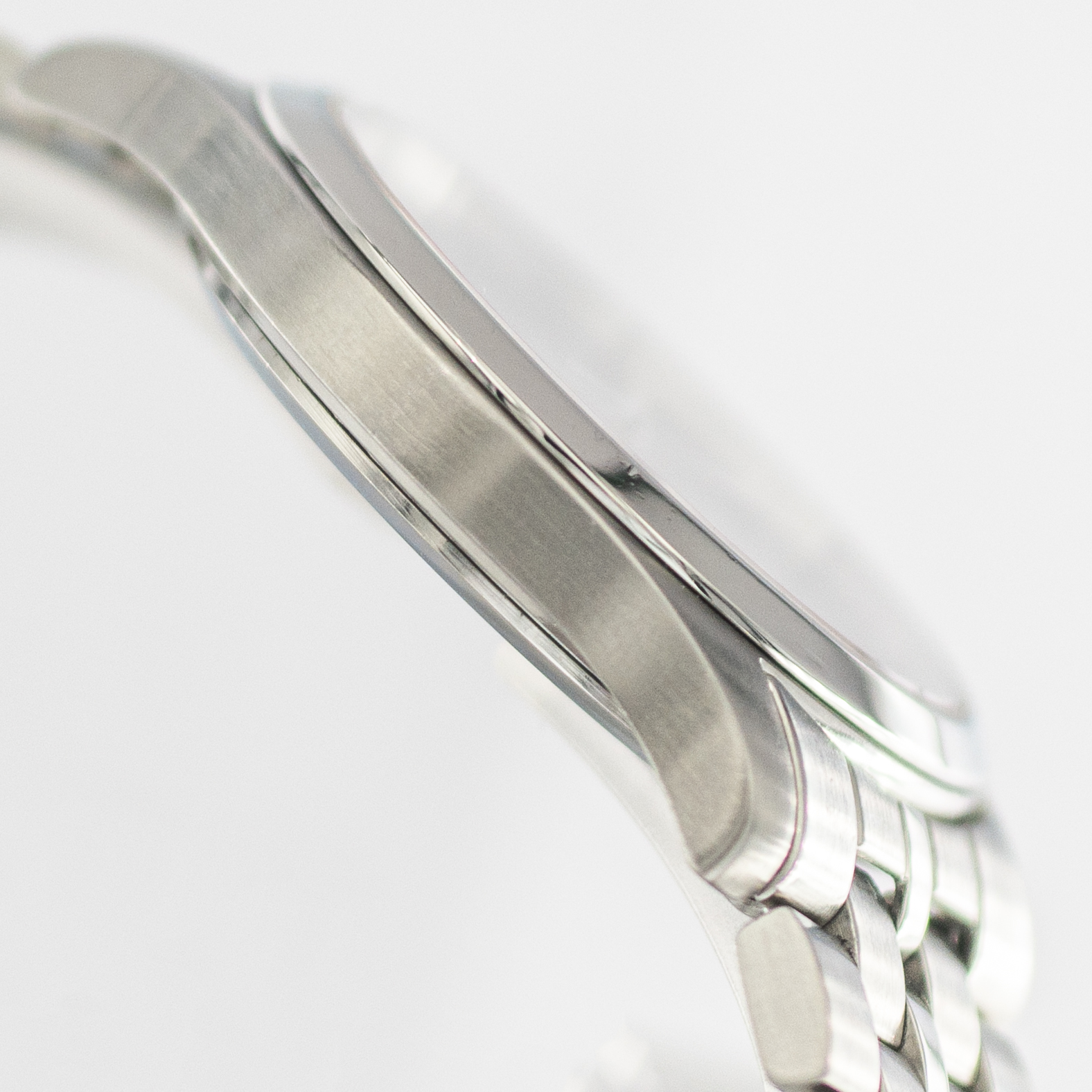 1559_marcels_wath_group_wristwatch_2000s_certina_7134.42_ds_premium_case_side_05