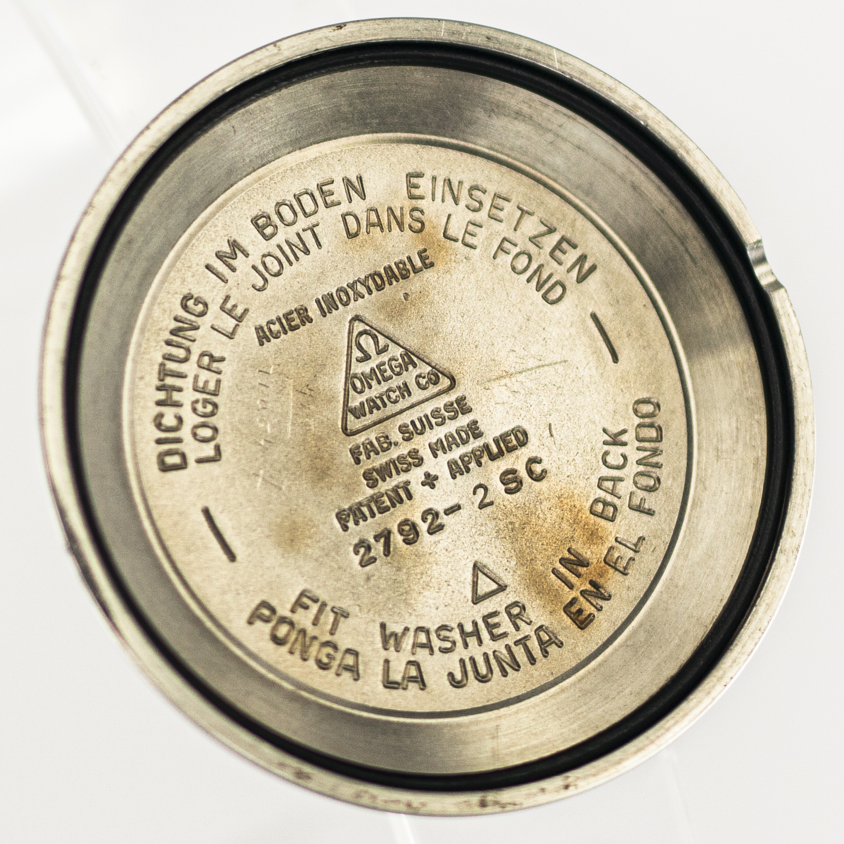 1562_marcels_watch_group_vintage_wristwatch_1953black_dial_omega_2792_caseback_03