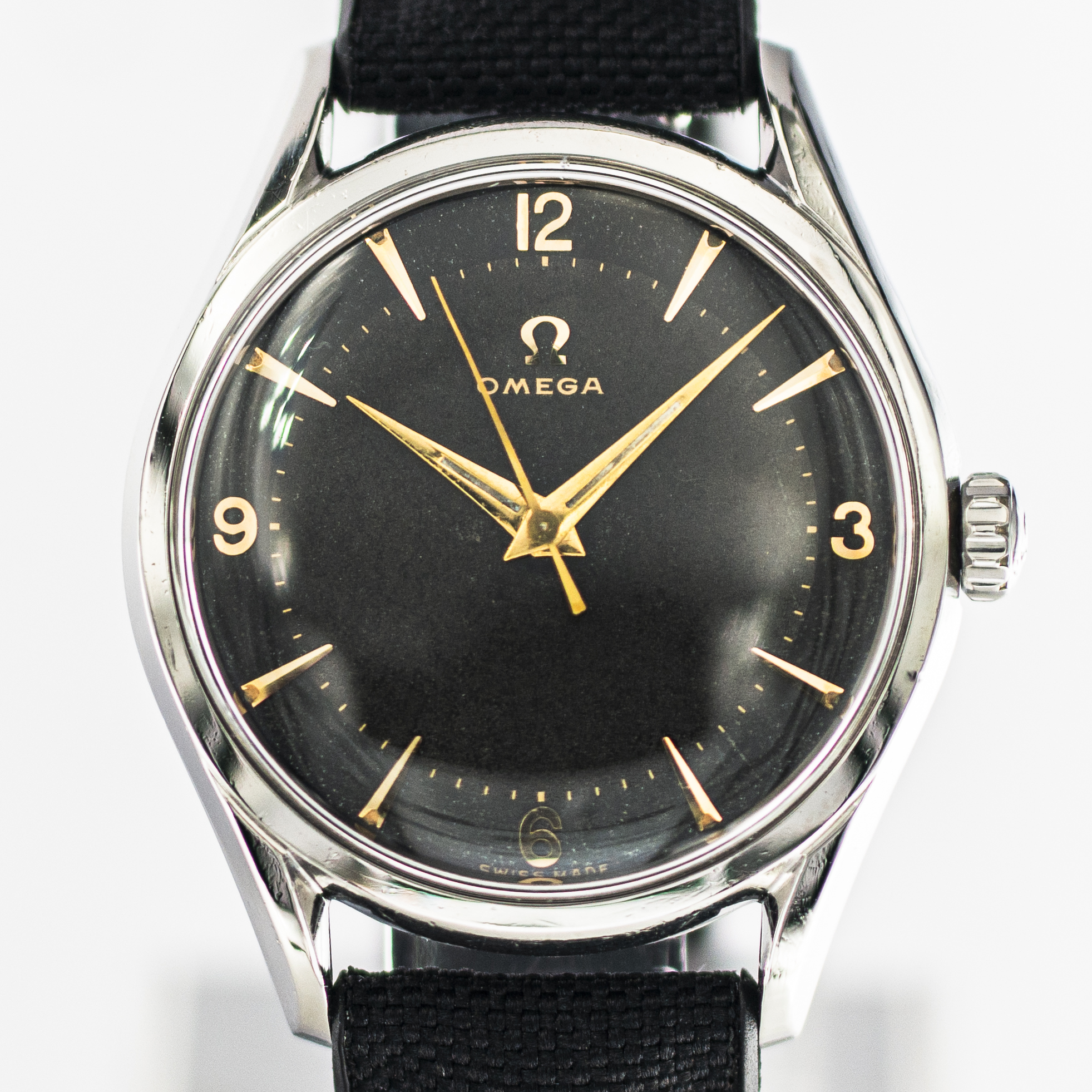 1562_marcels_watch_group_vintage_wristwatch_1953black_dial_omega_2792_dial_01