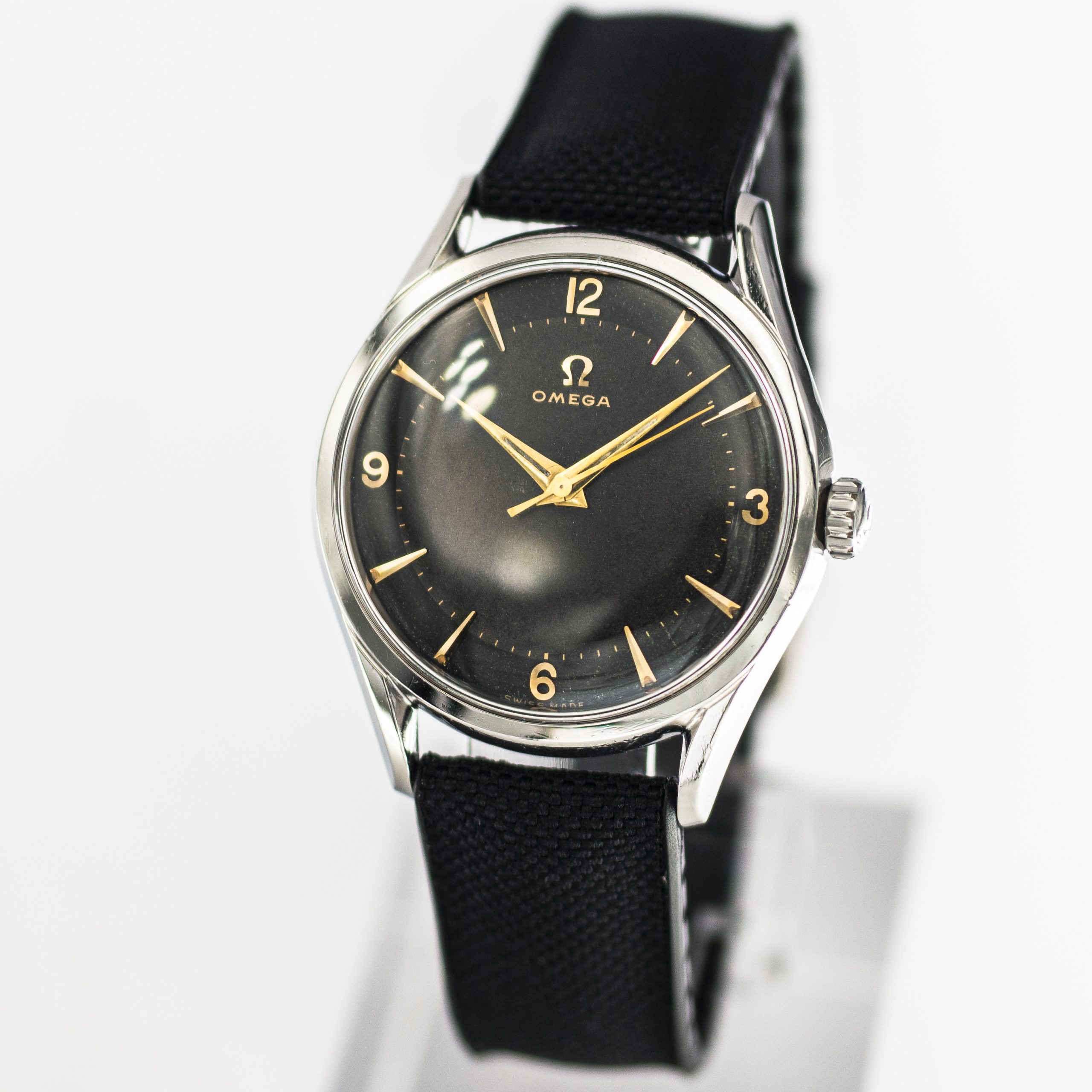 1562_marcels_watch_group_vintage_wristwatch_1953black_dial_omega_2792_dial_02