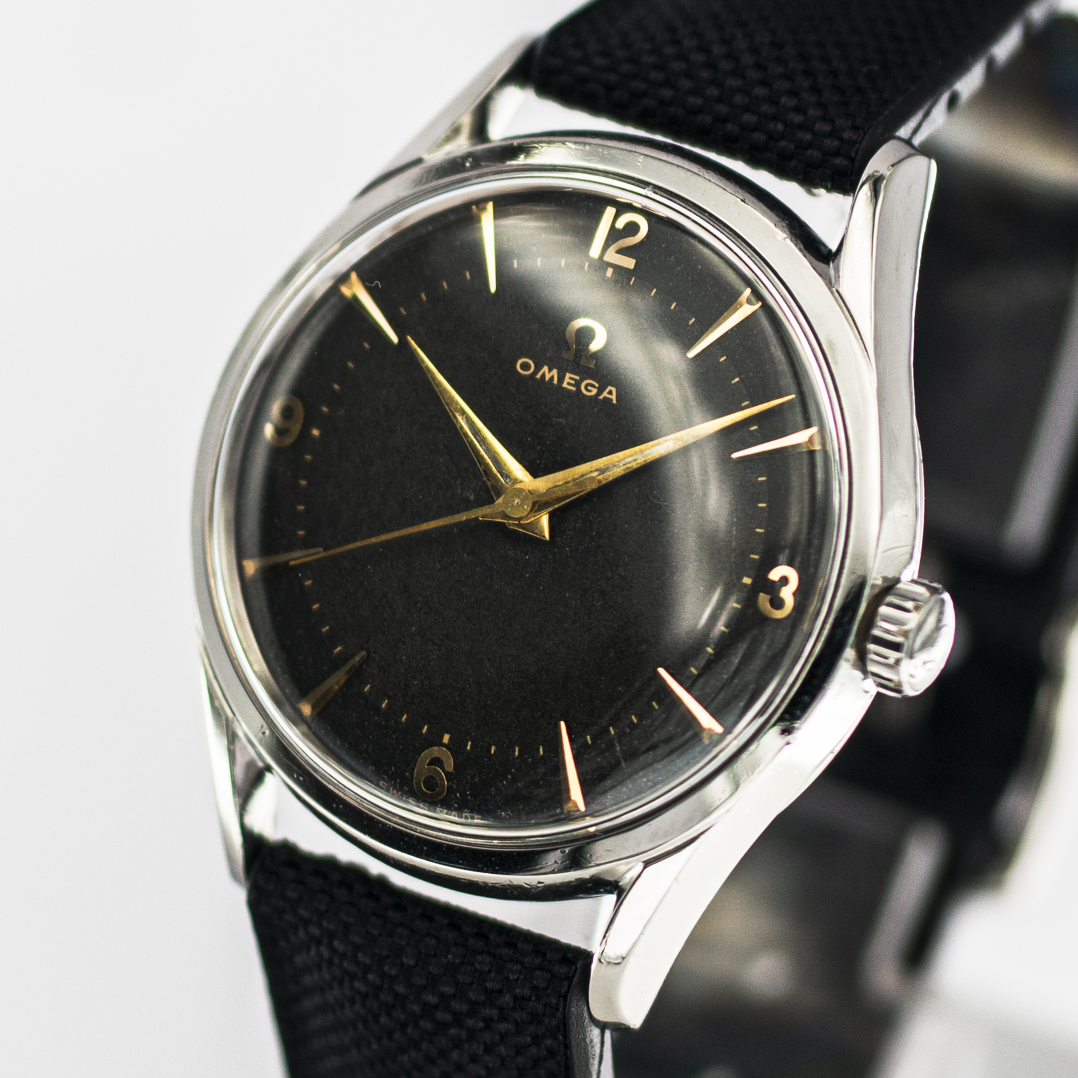 1562_marcels_watch_group_vintage_wristwatch_1953black_dial_omega_2792_dial_04