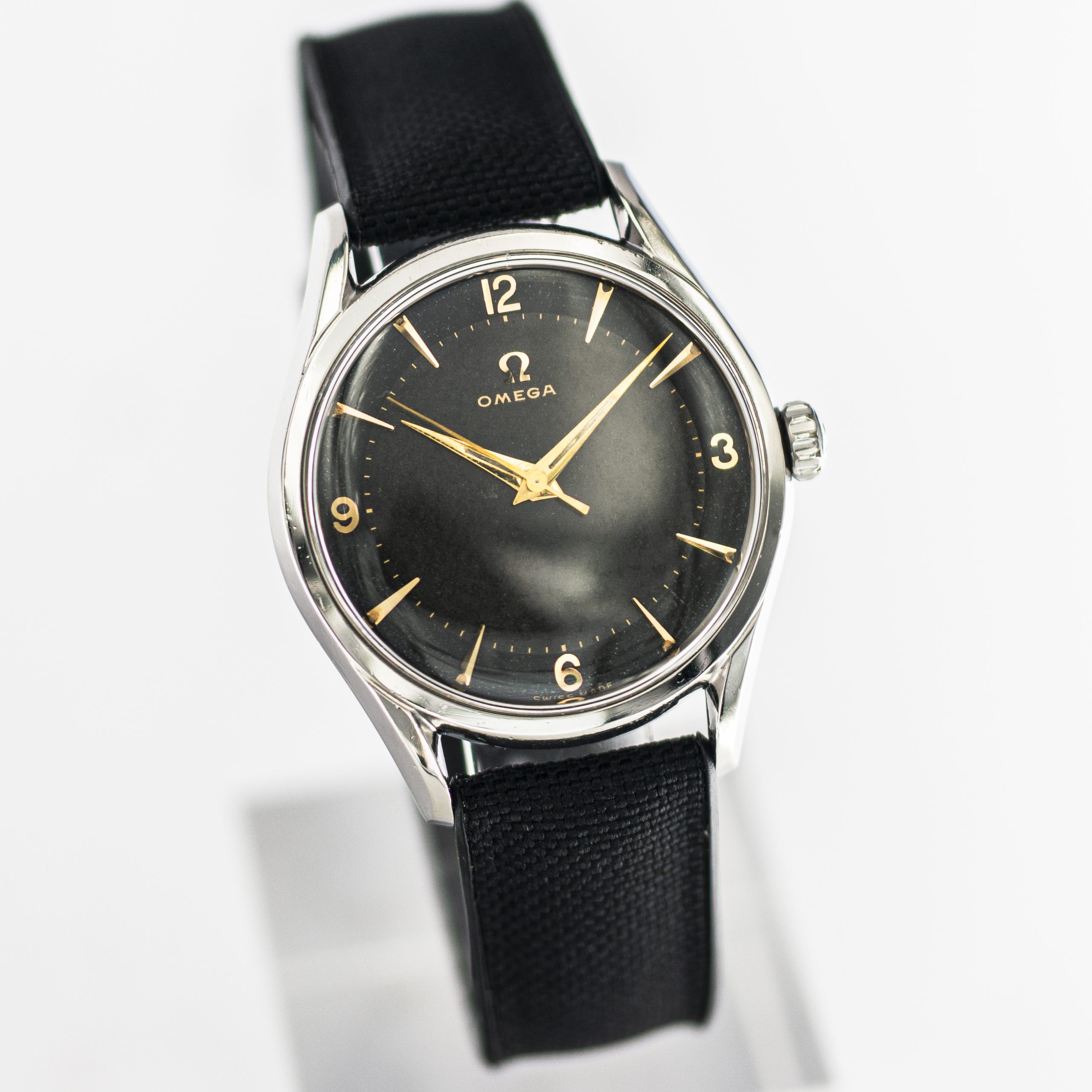 1562_marcels_watch_group_vintage_wristwatch_1953black_dial_omega_2792_dial_06